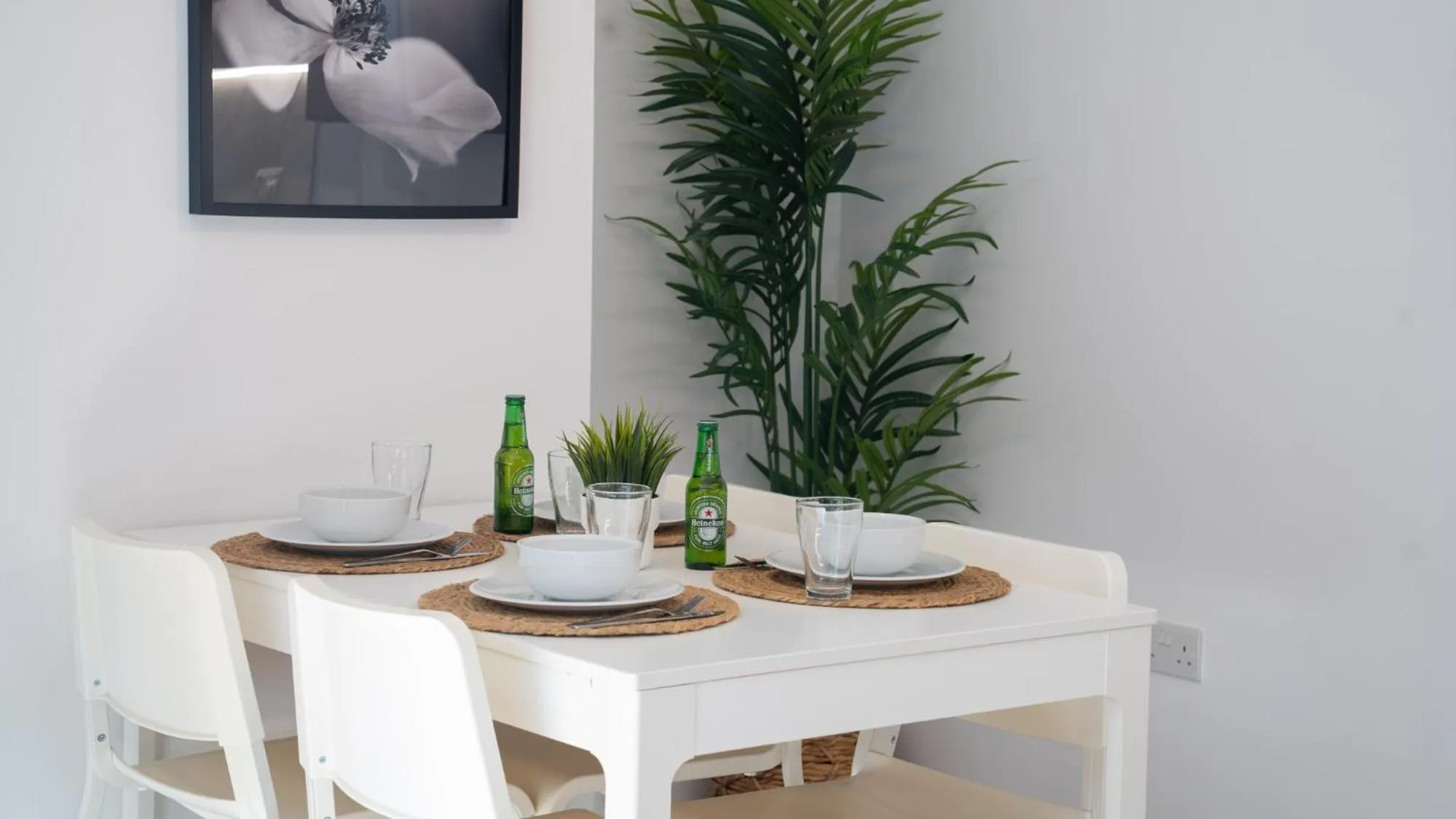 Dining area in E1 Suites & Spa aparthotel style - Gym & Spa