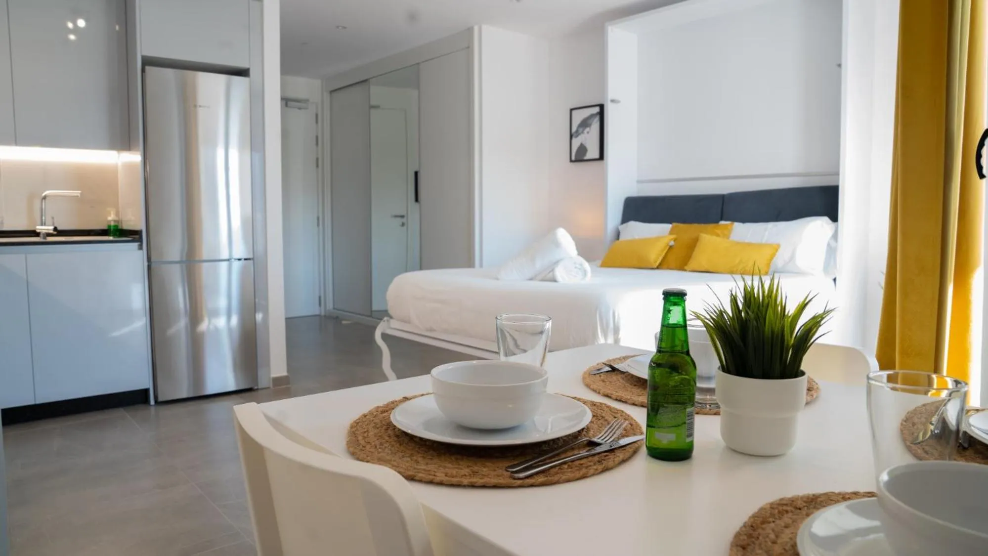 Photo of the whole room, Bed in E1 Suites & Spa aparthotel style - Gym & Spa