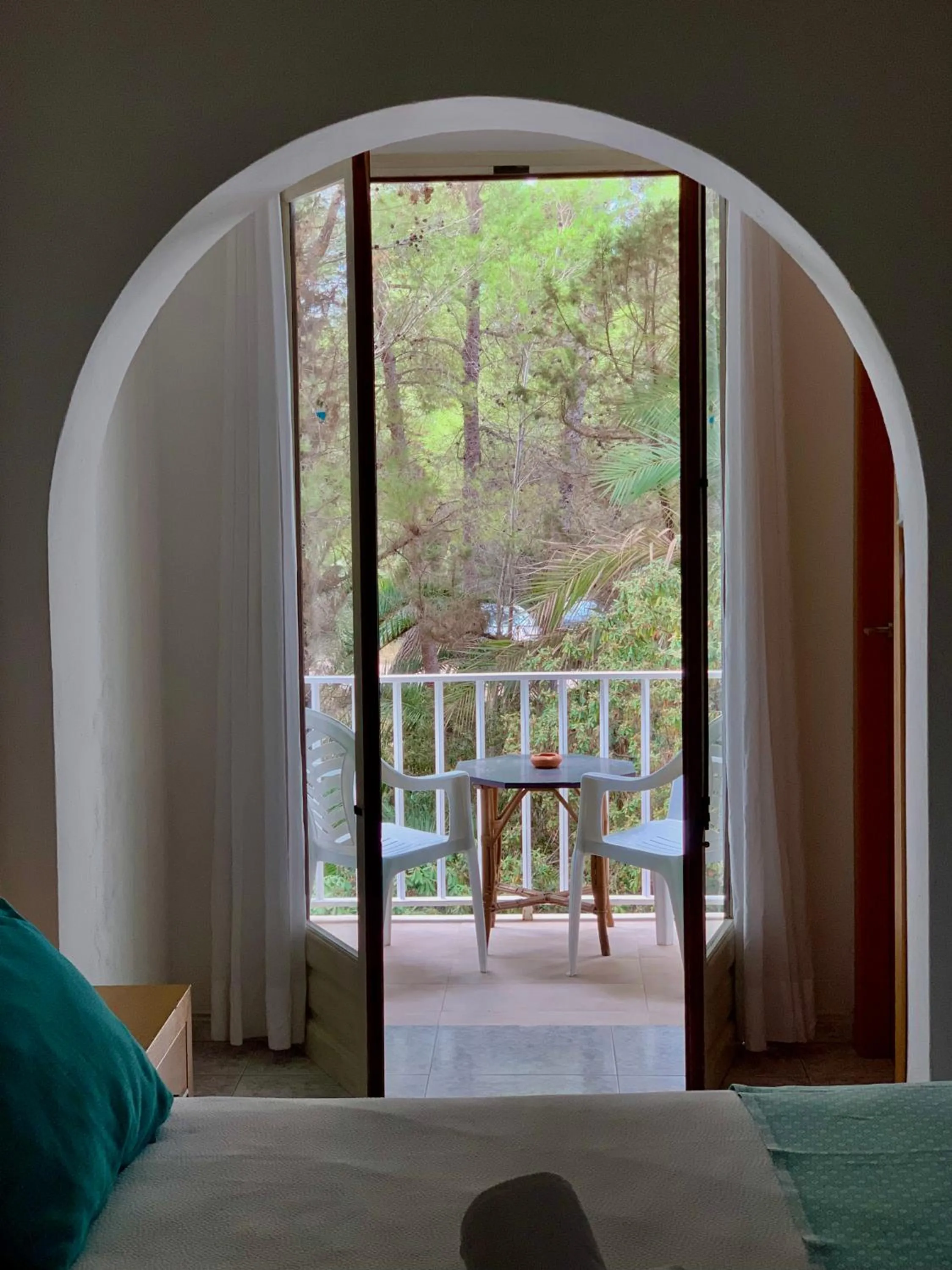 View (from property/room), Bed in Hotel Tagomago