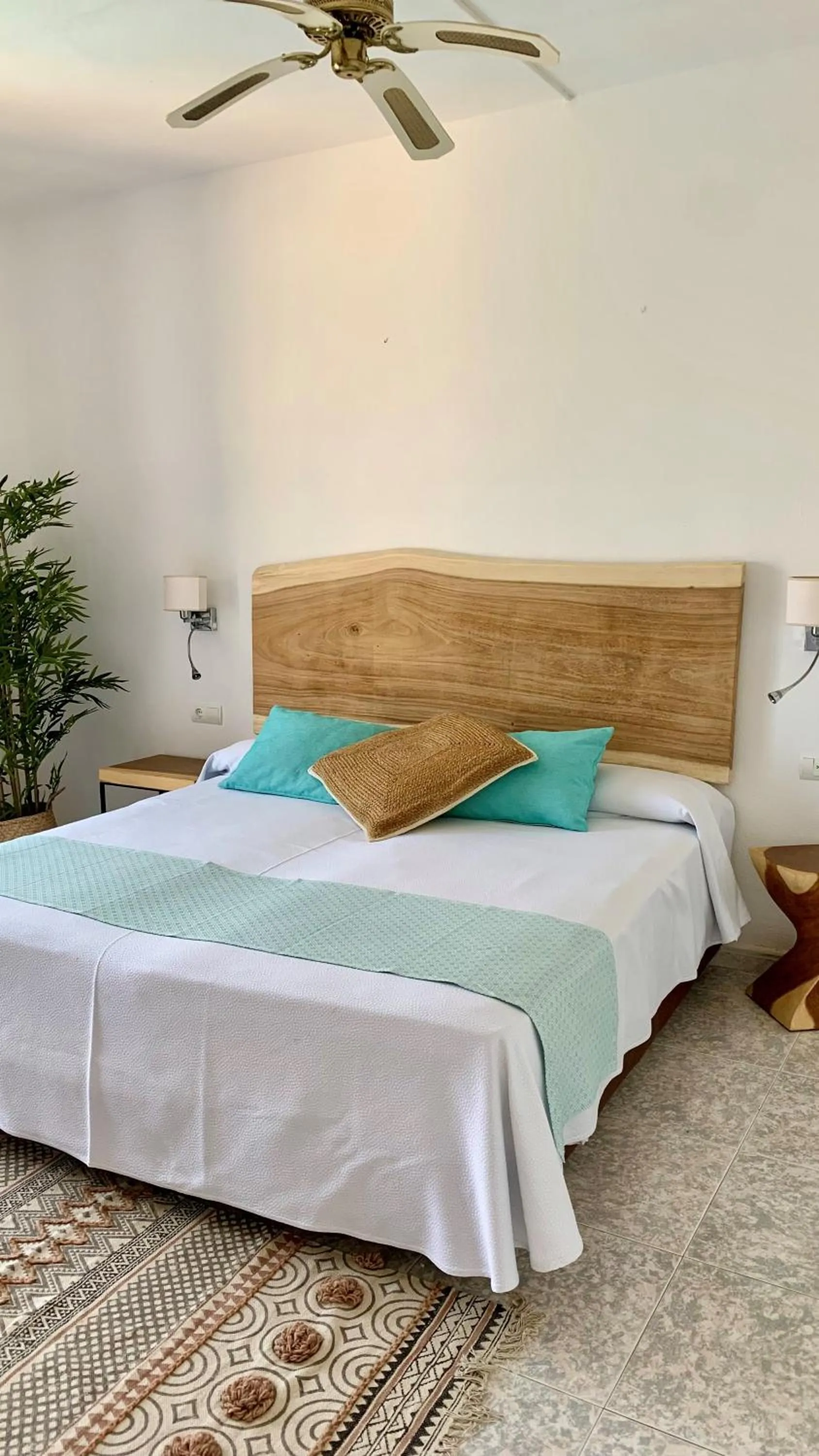 Bed in Hotel Tagomago