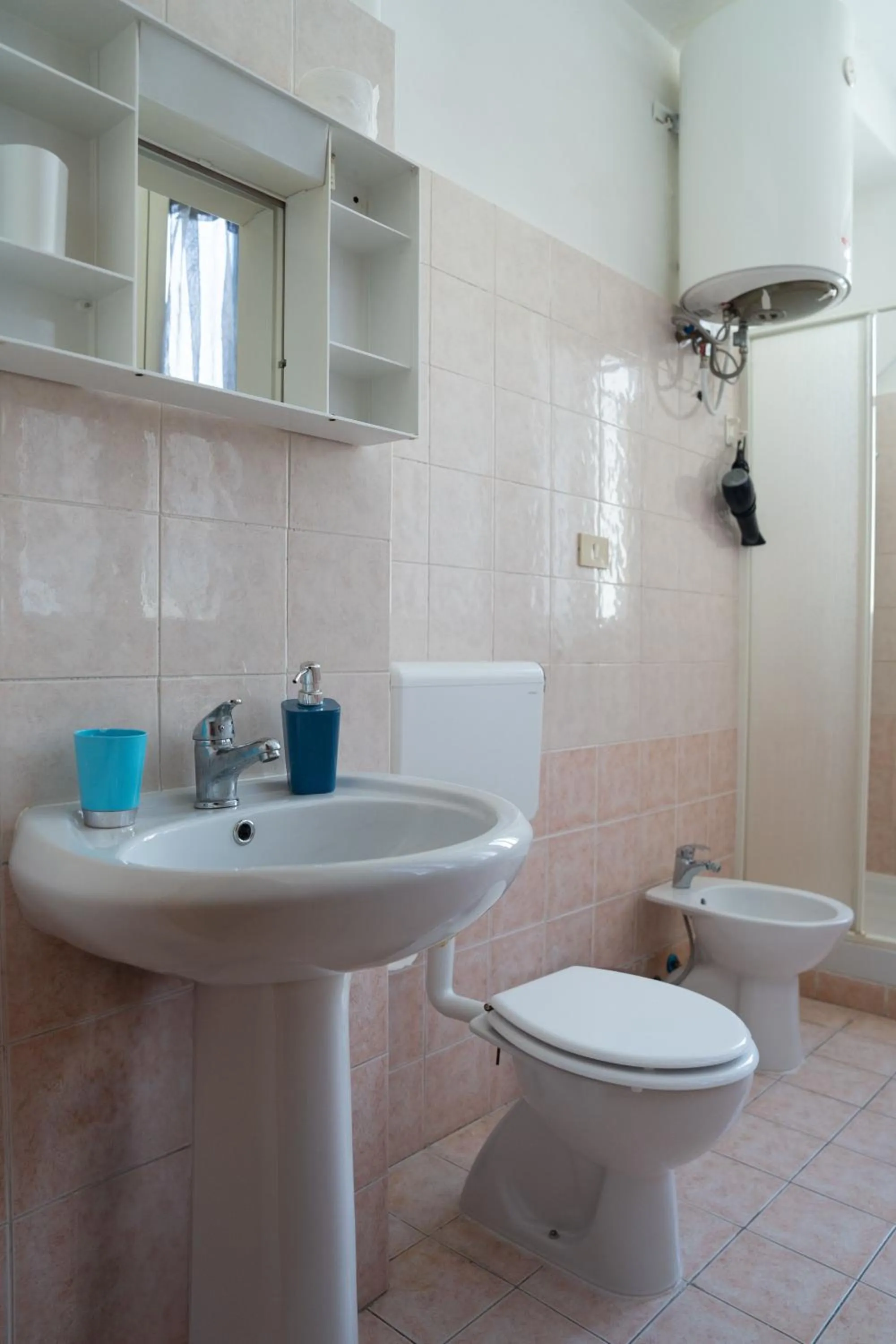 Tra l'Etna e il mare via Oberdan