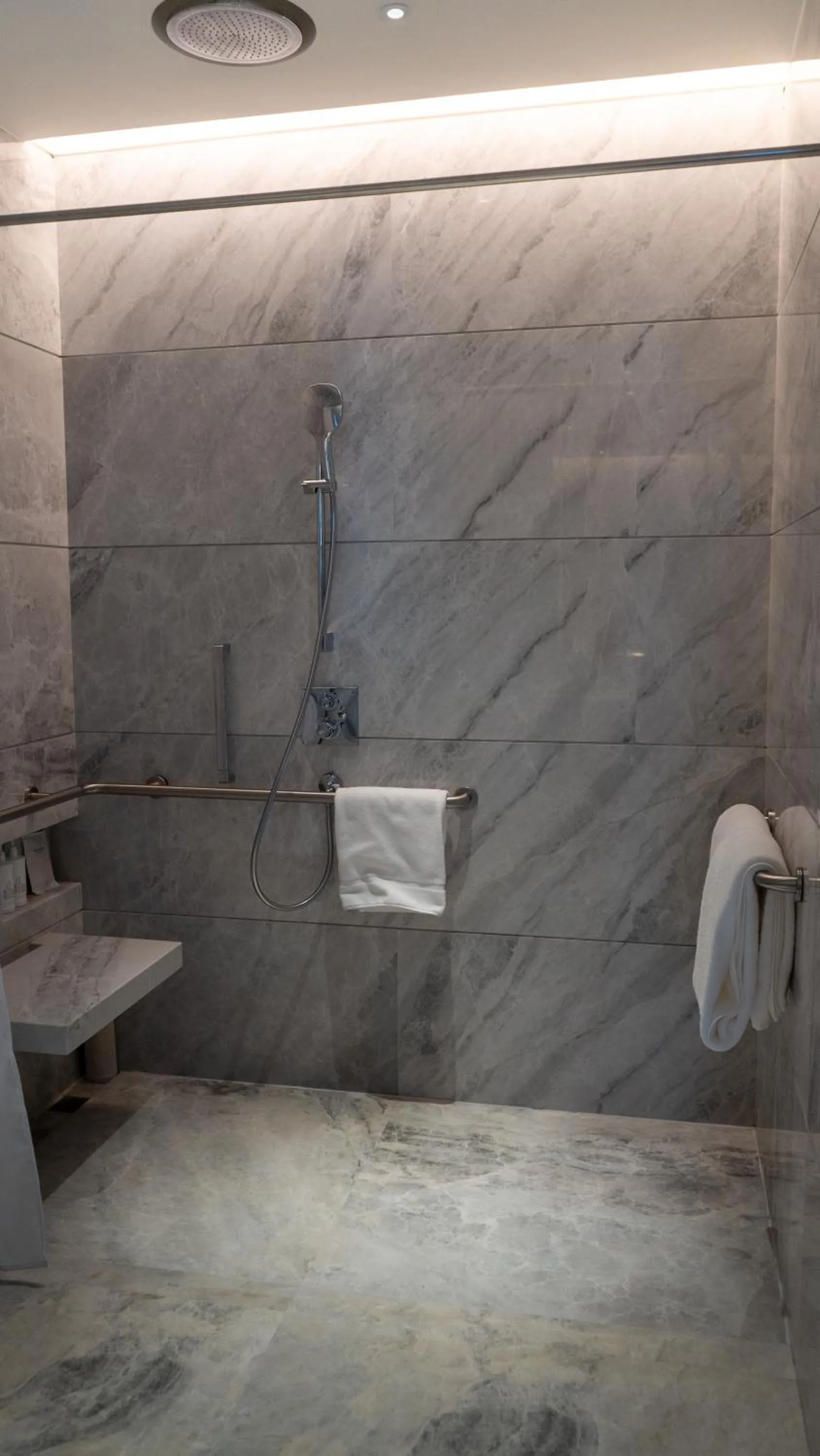 Bathroom in Wyndham Grand Shanxi Xiaohe Xincheng