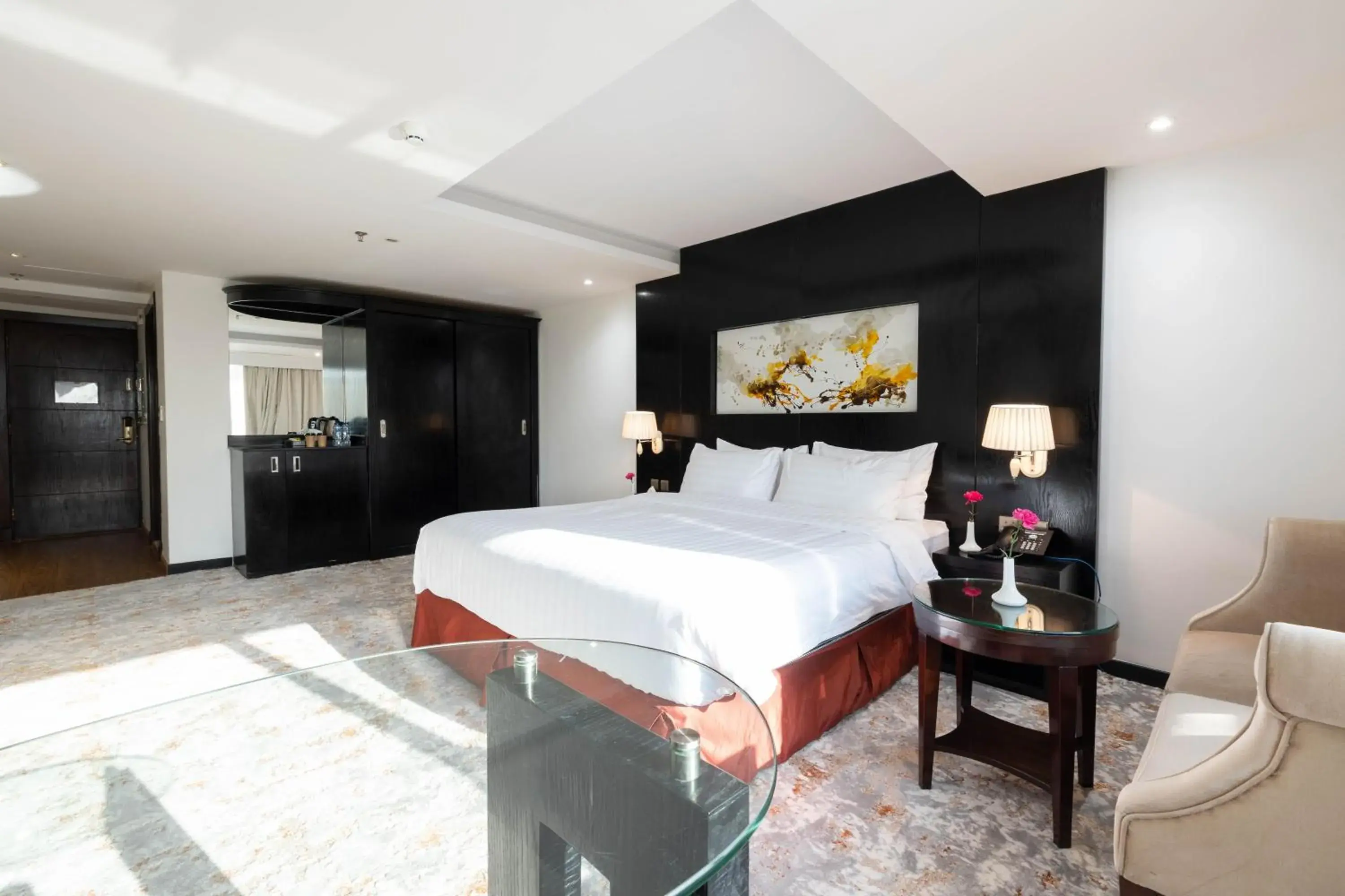 Deluxe King Room in Mira Business Hotel Deluxe King Room in Mira Business Hotel