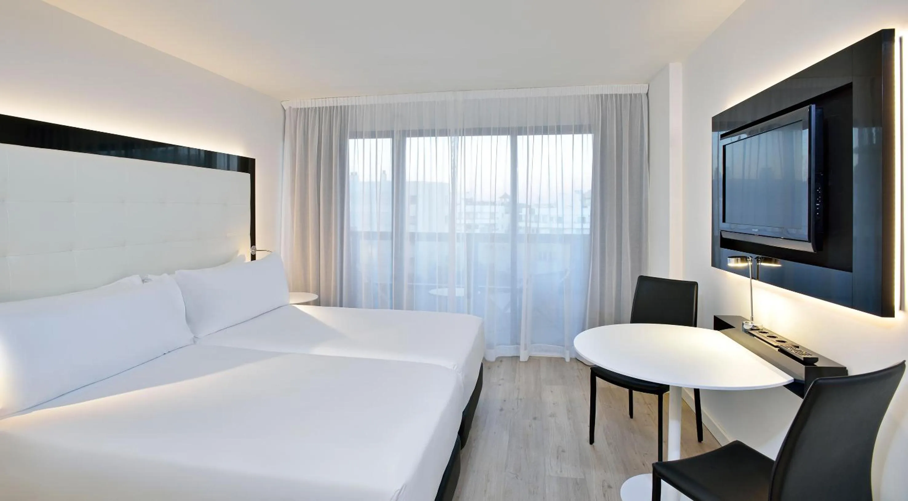 Bed in INNSiDE by Meliá Palma Bosque