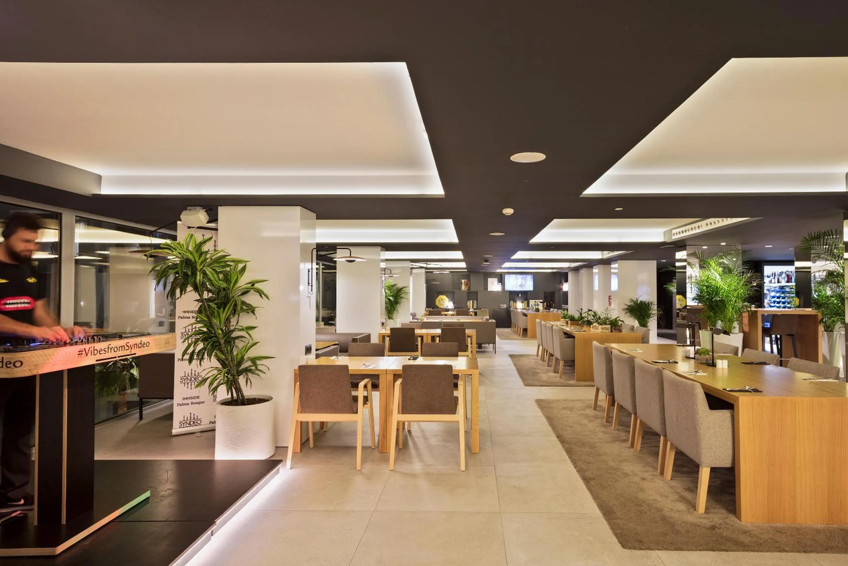 Meeting/conference room in INNSiDE by Meliá Palma Bosque