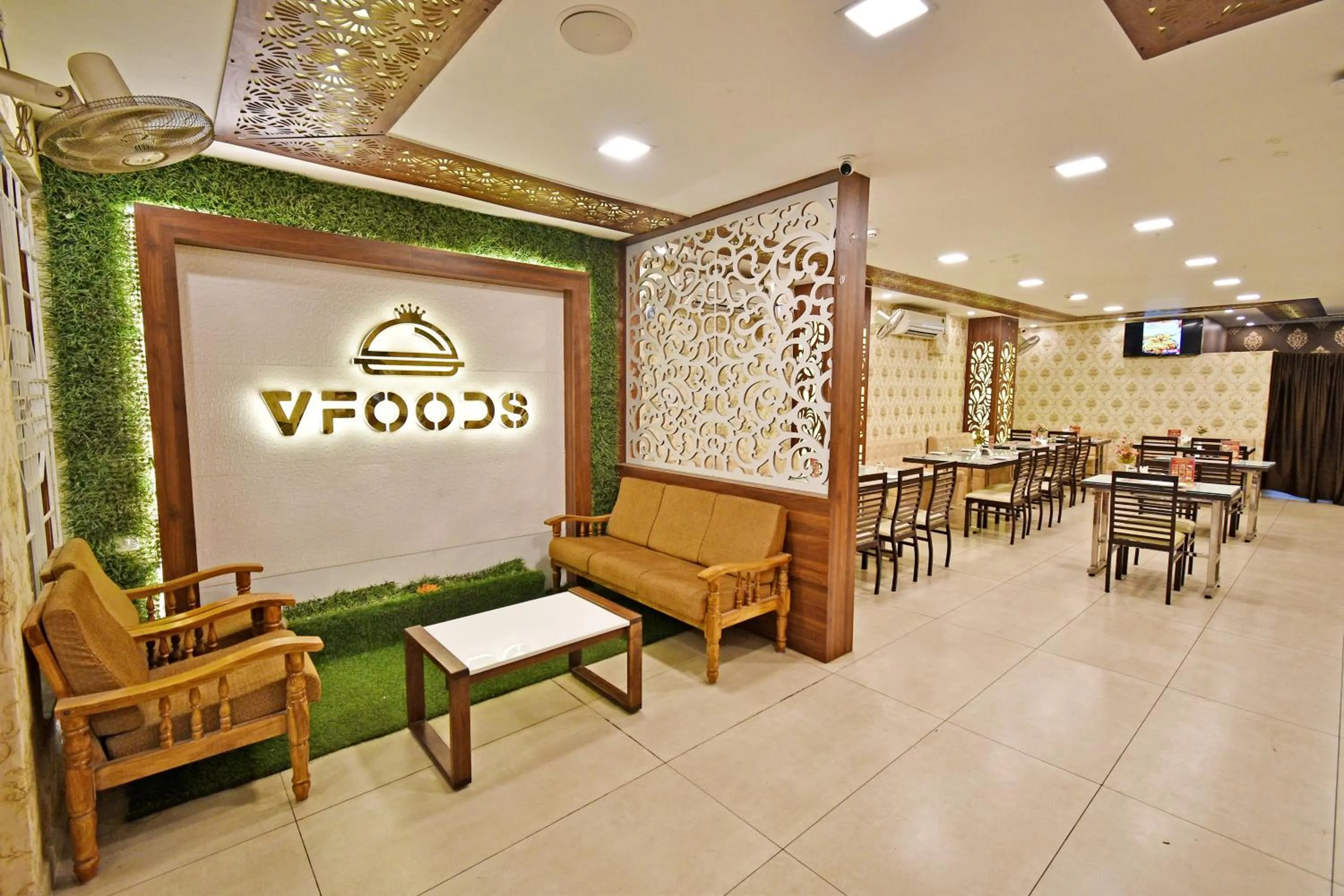 Restaurant/places to eat in Hotel Vi Park - City Centre