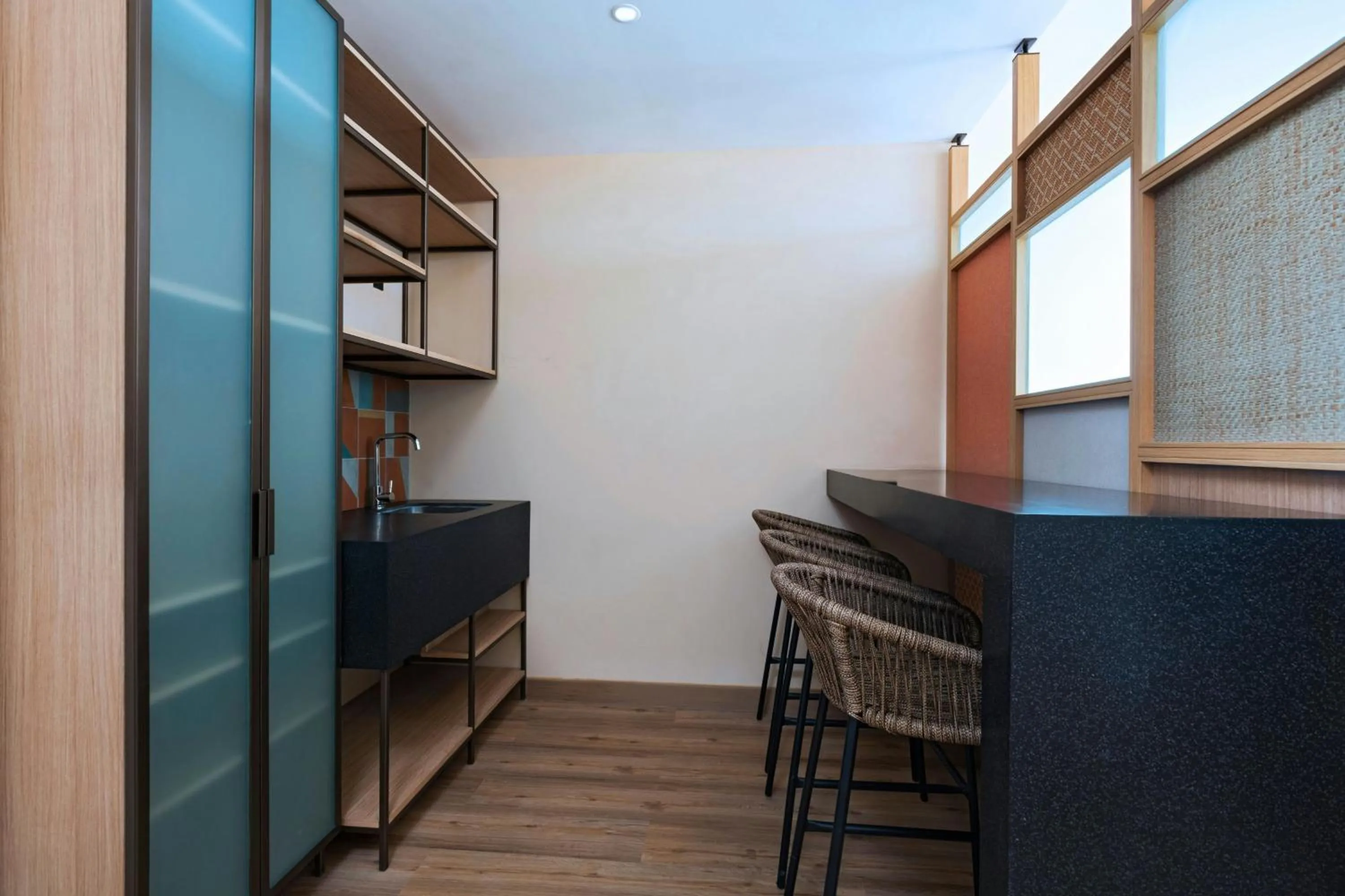 Lounge or bar in Aloft Playa del Carmen