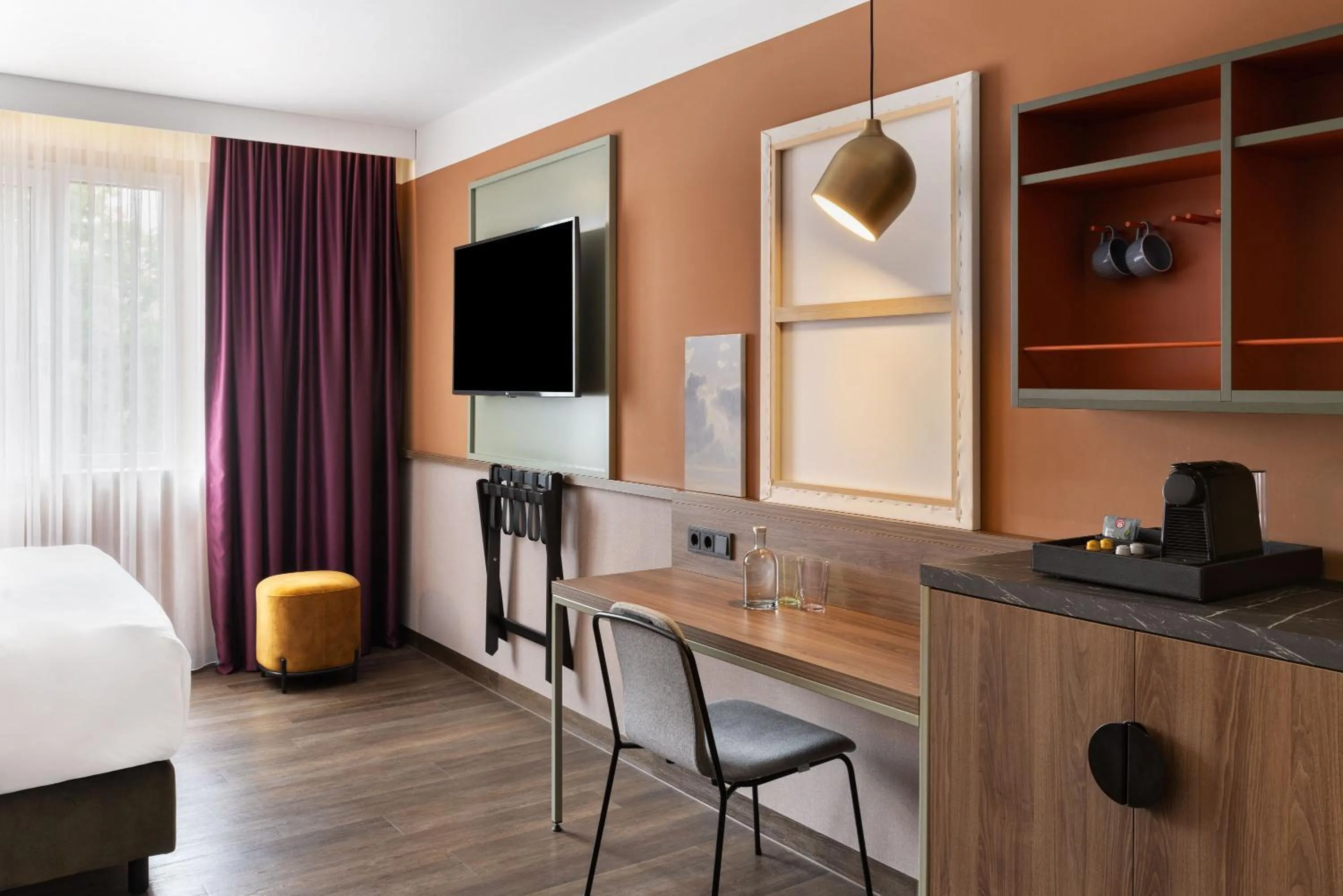 TV and multimedia, Bed in Mayburg Salzburg, a Tribute Portfolio Hotel