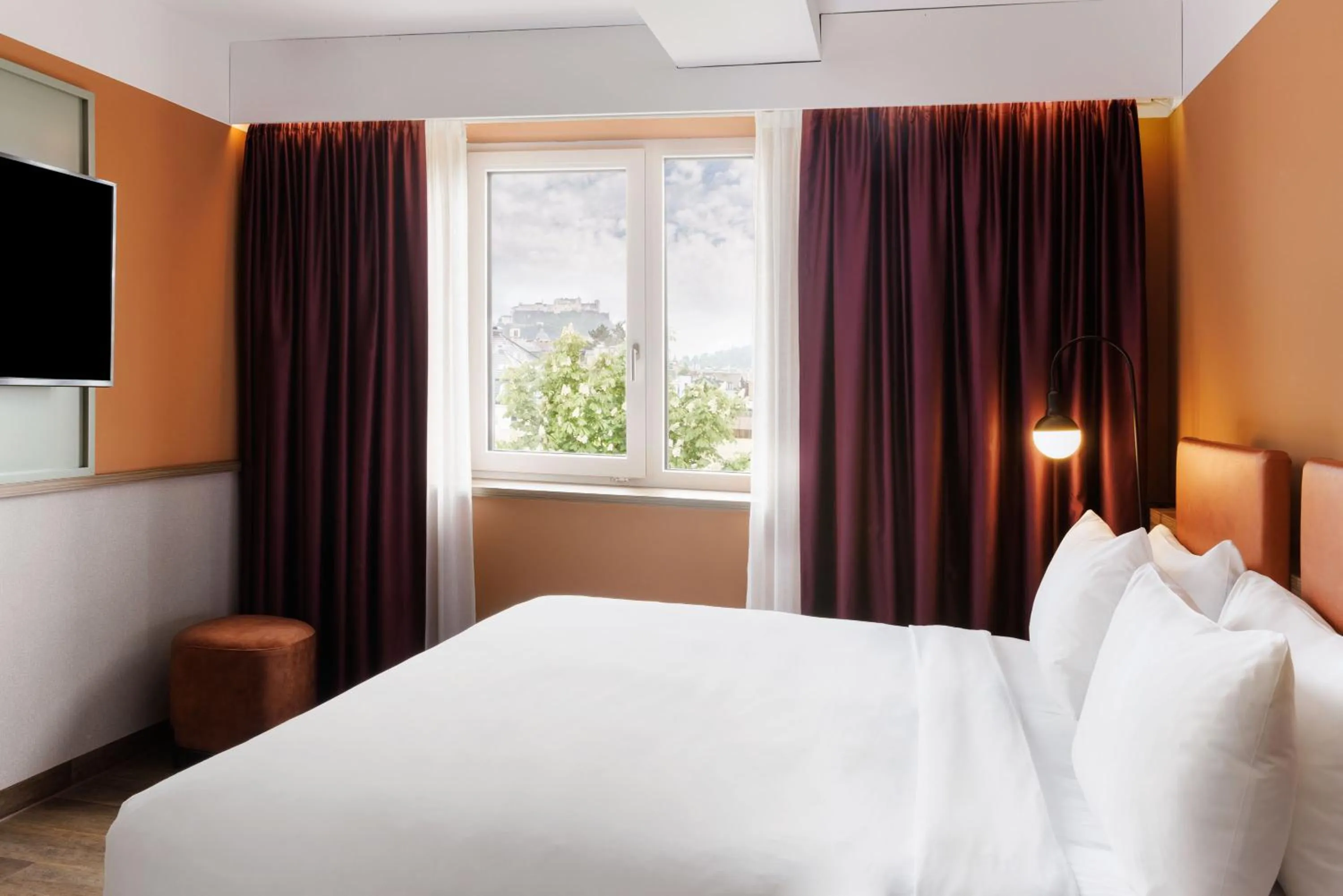 Evening entertainment, Bed in Mayburg Salzburg, a Tribute Portfolio Hotel