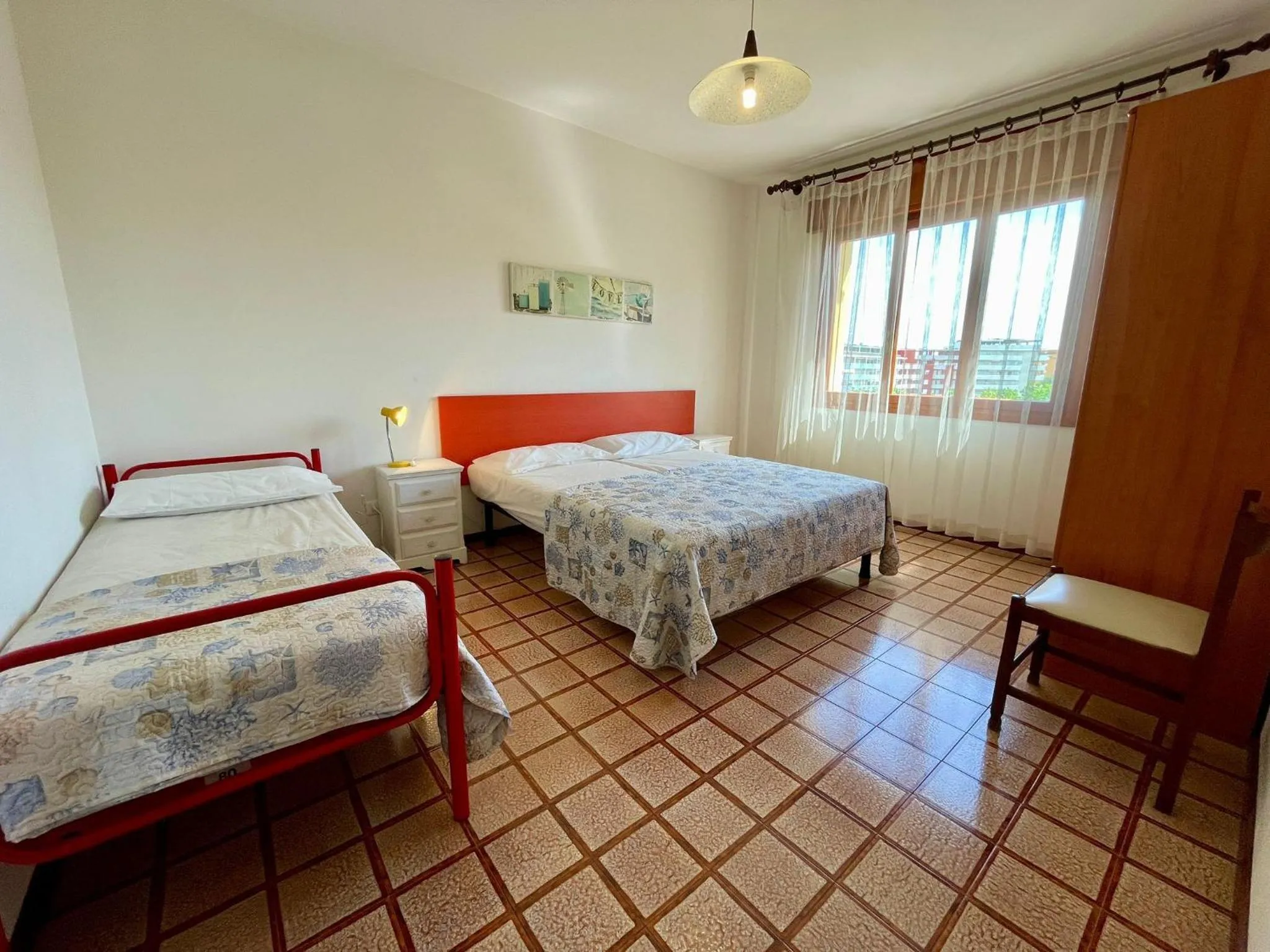 Bed in Vibrant apartment close to the beach - Beahost
