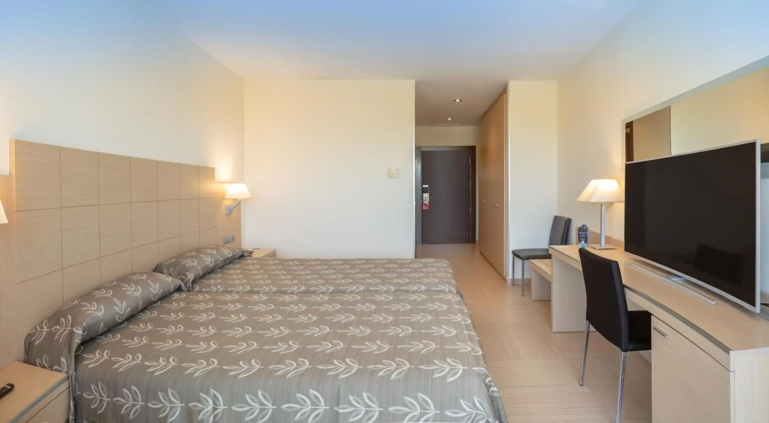 Double Room with Sofa Bed with Terrace (3 Adults) in Hotel RH Bayren Parc Double Room with Sofa Bed with Terrace (3 Adults) in Hotel RH Bayren Parc