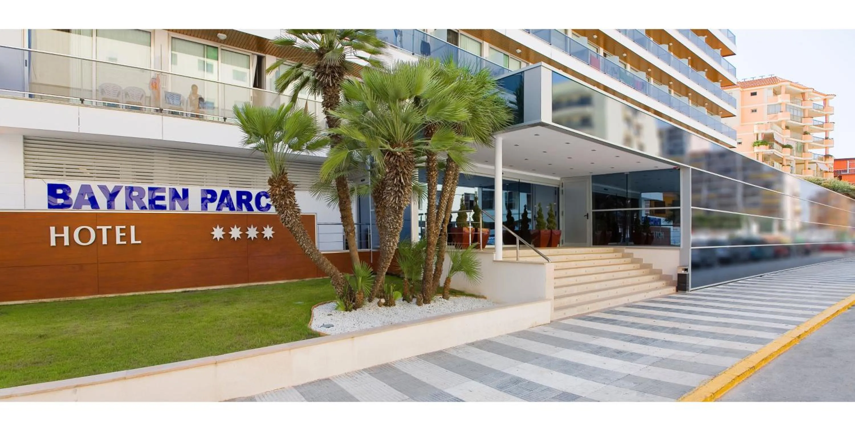 Facade/entrance in Hotel RH Bayren Parc
