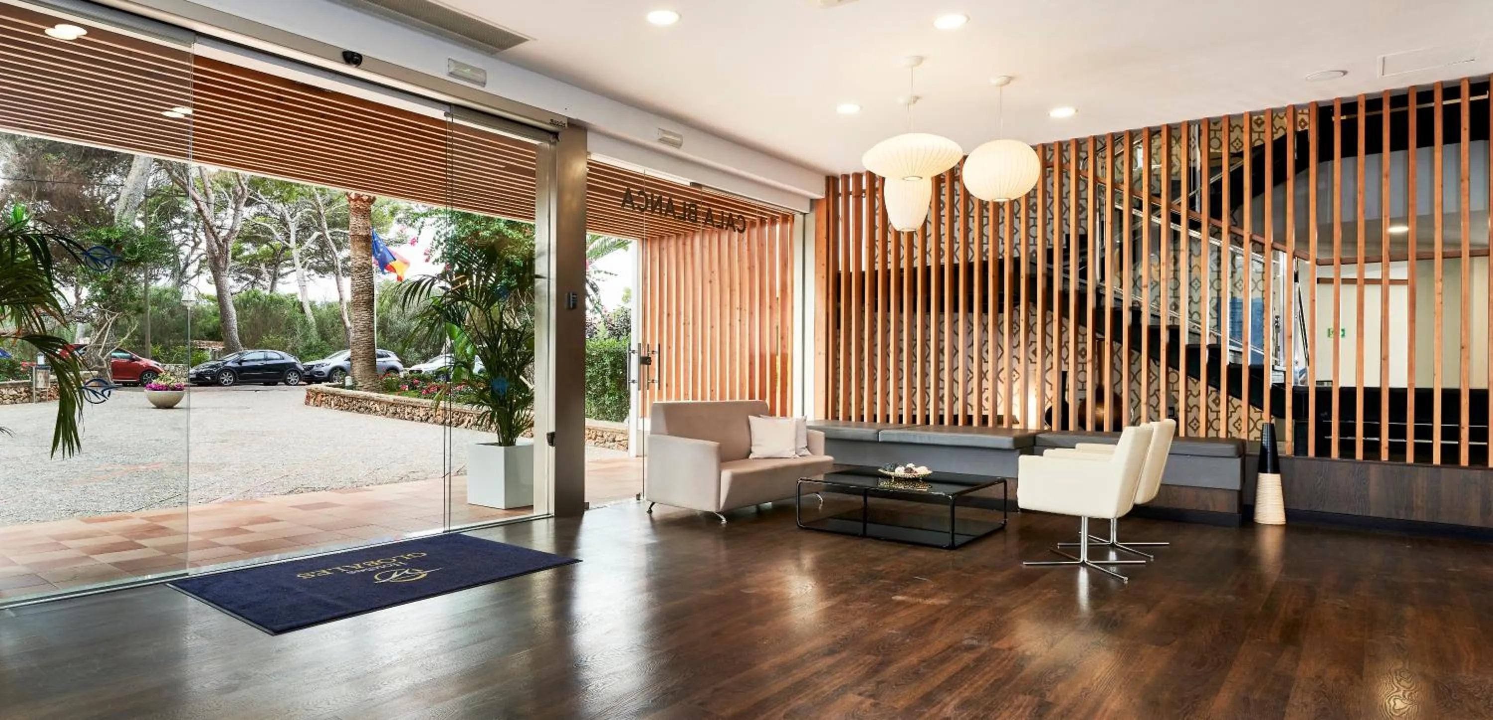 Lobby or reception in Globales Cala Blanca