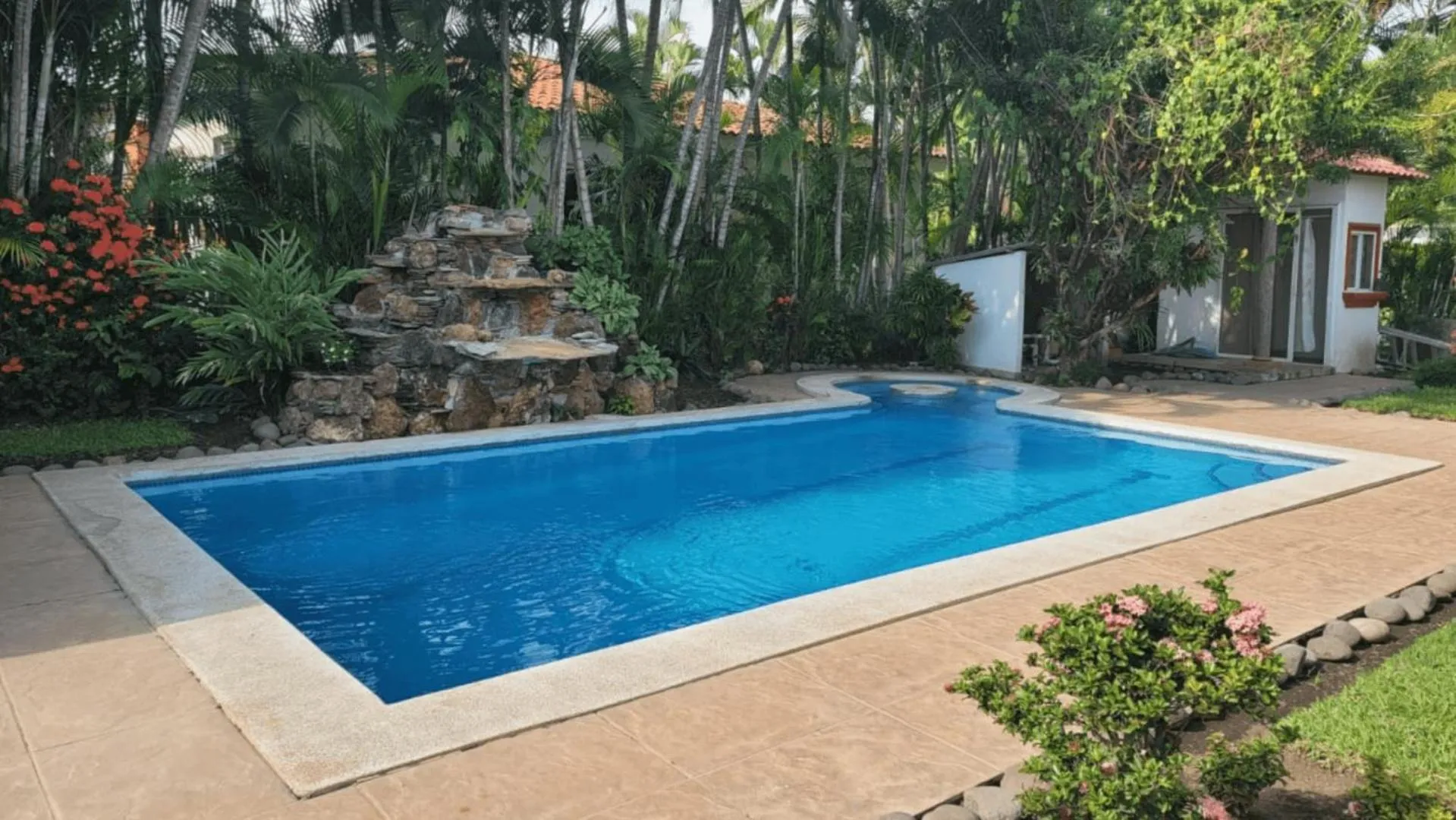 Swimming pool in Quinta Luna Mar, Residencial Las Veraneras