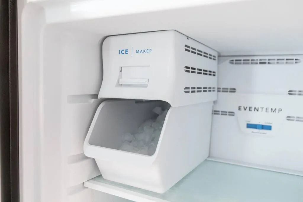 Professionals-Restaurants-FastWiFi-A C-Desk- Pets