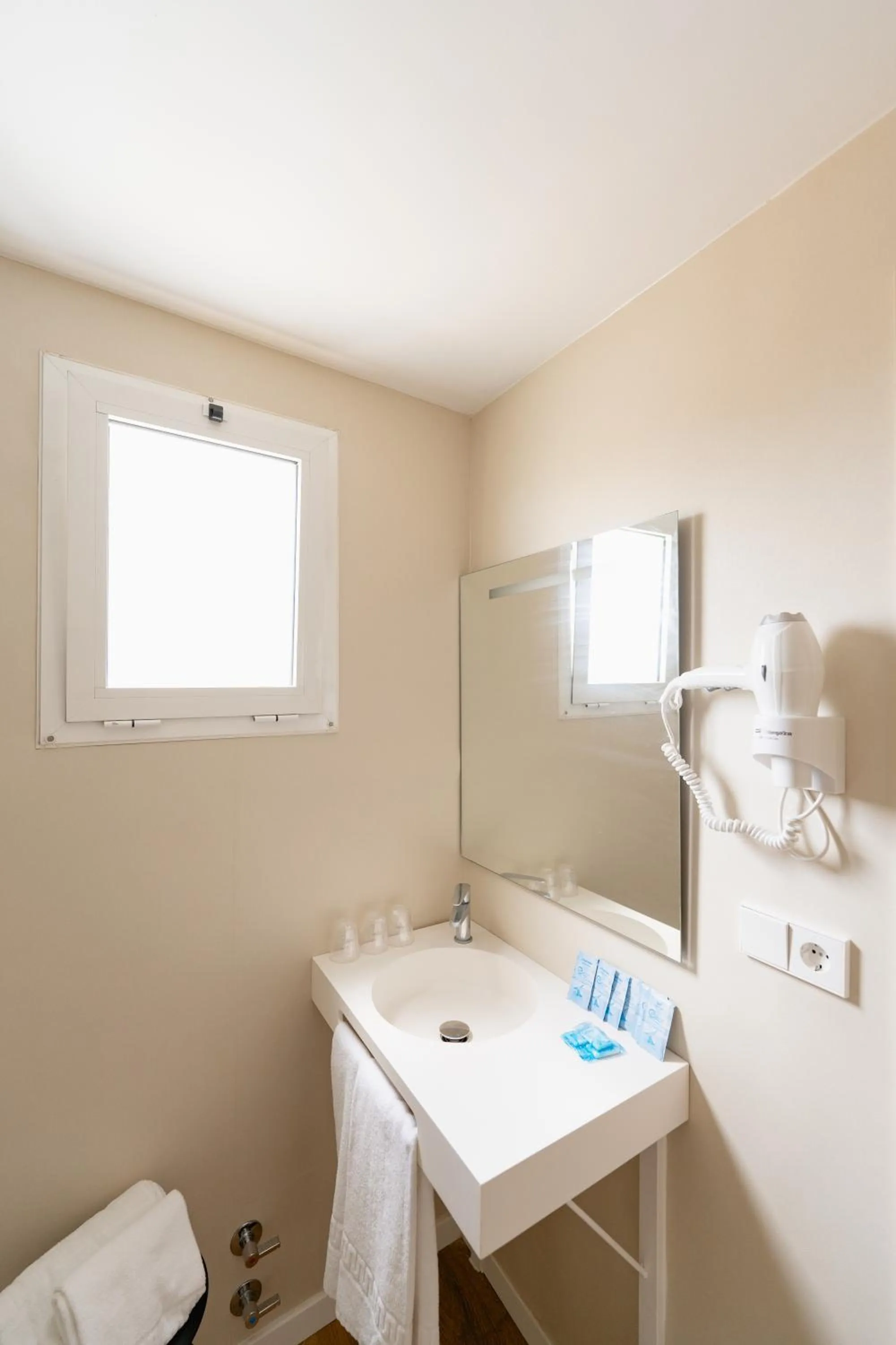 Toilet in Hotel Internacional