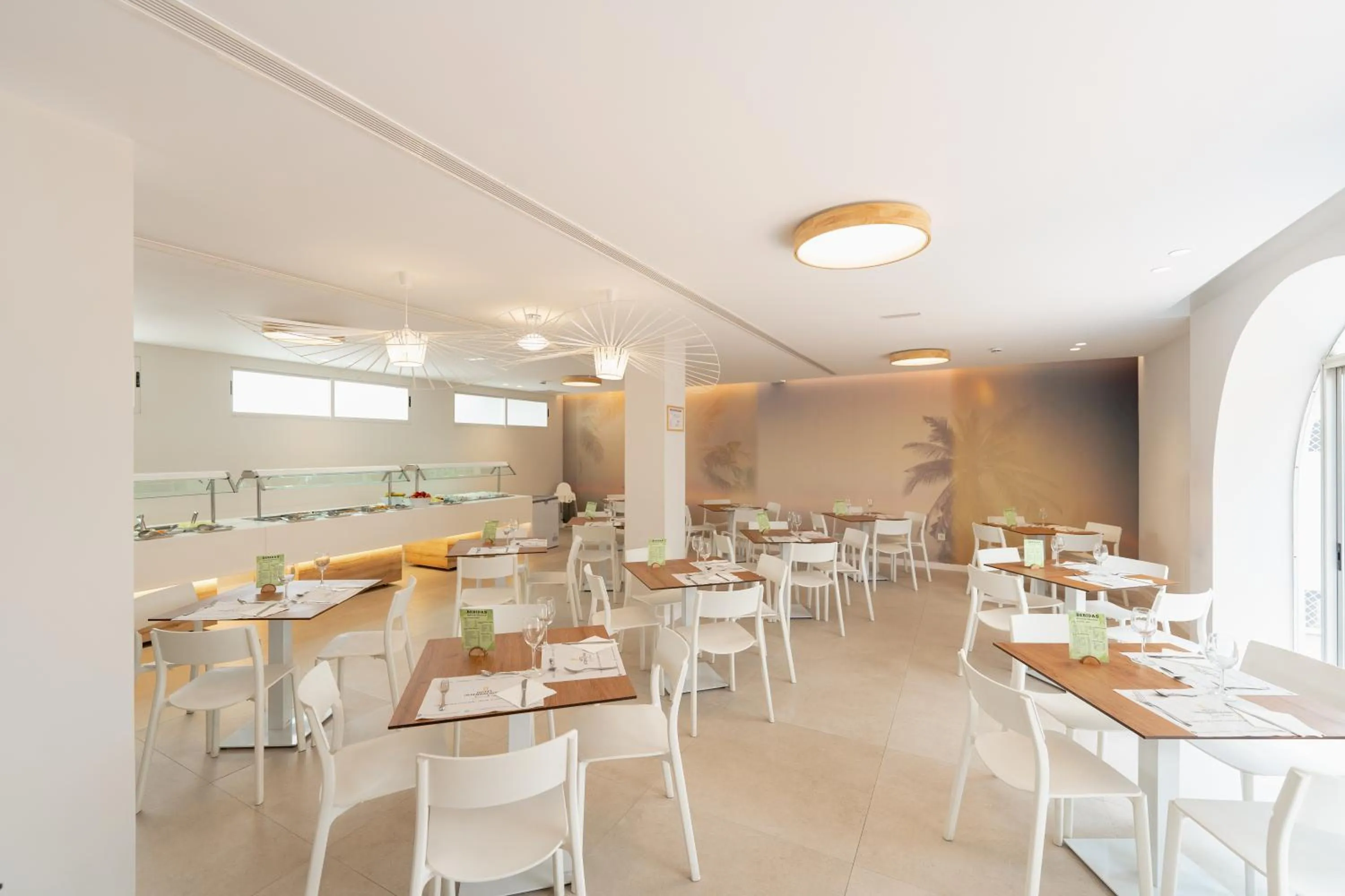 Restaurant/places to eat in Hotel Internacional