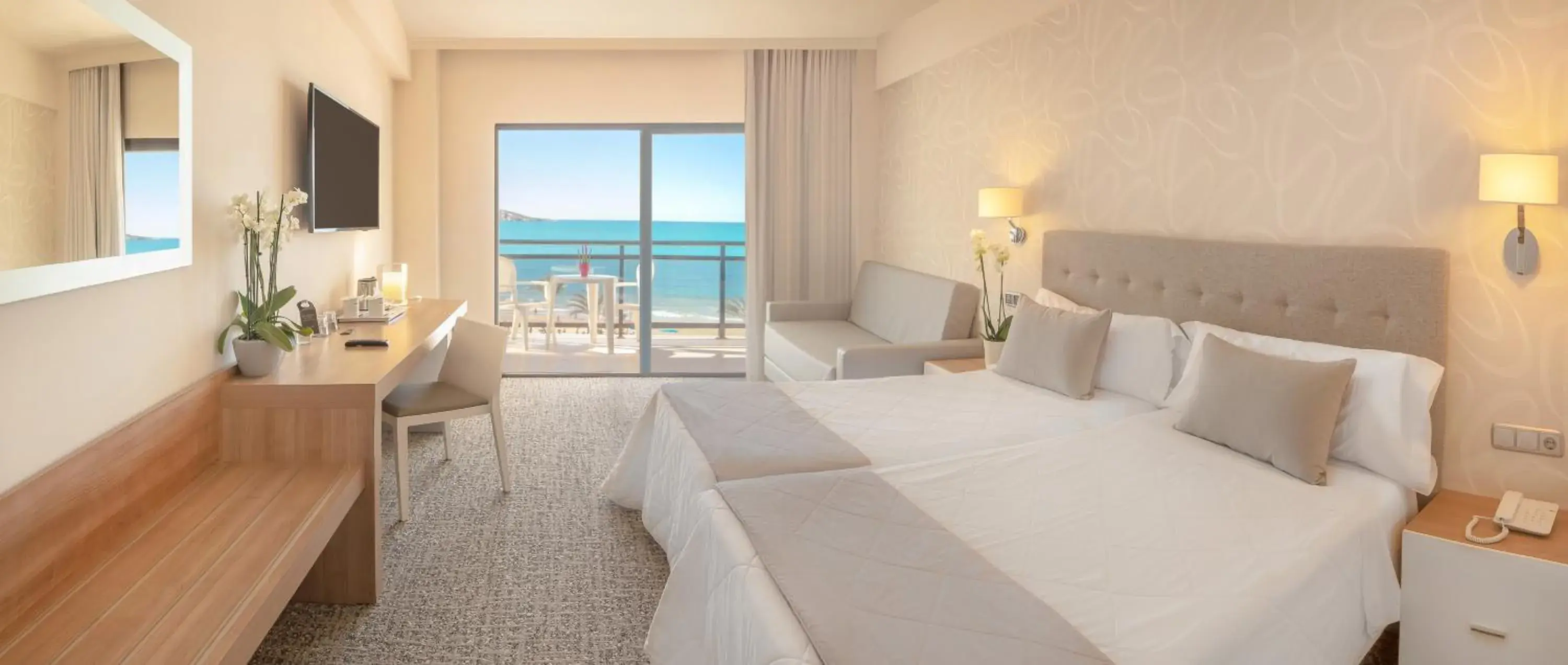 Twin Room with Sea View and Terrace in Hotel RH Corona del Mar 4* Sup Twin Room with Sea View and Terrace in Hotel RH Corona del Mar 4* Sup