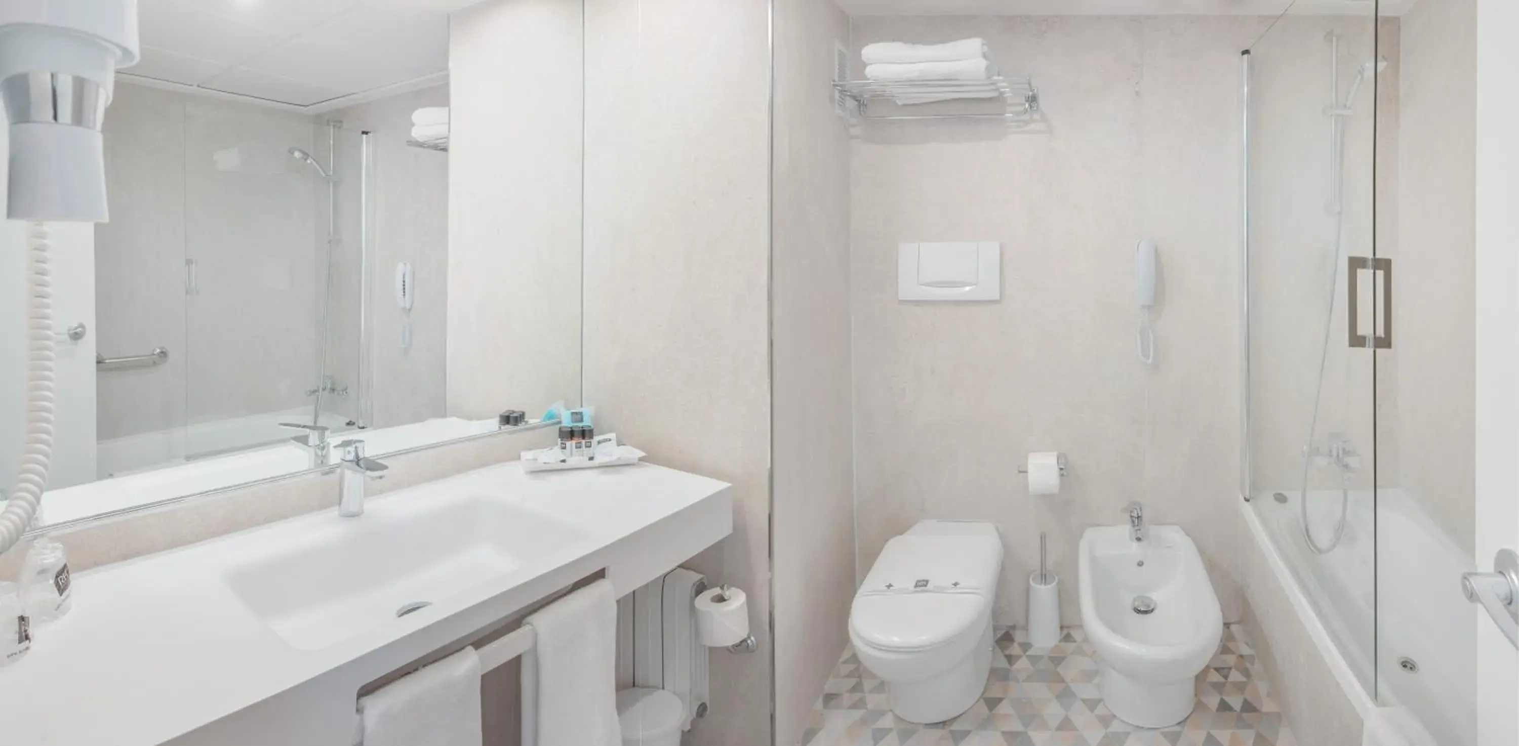 Standard Double Room with Terrace in Hotel RH Corona del Mar 4* Sup Standard Double Room with Terrace in Hotel RH Corona del Mar 4* Sup