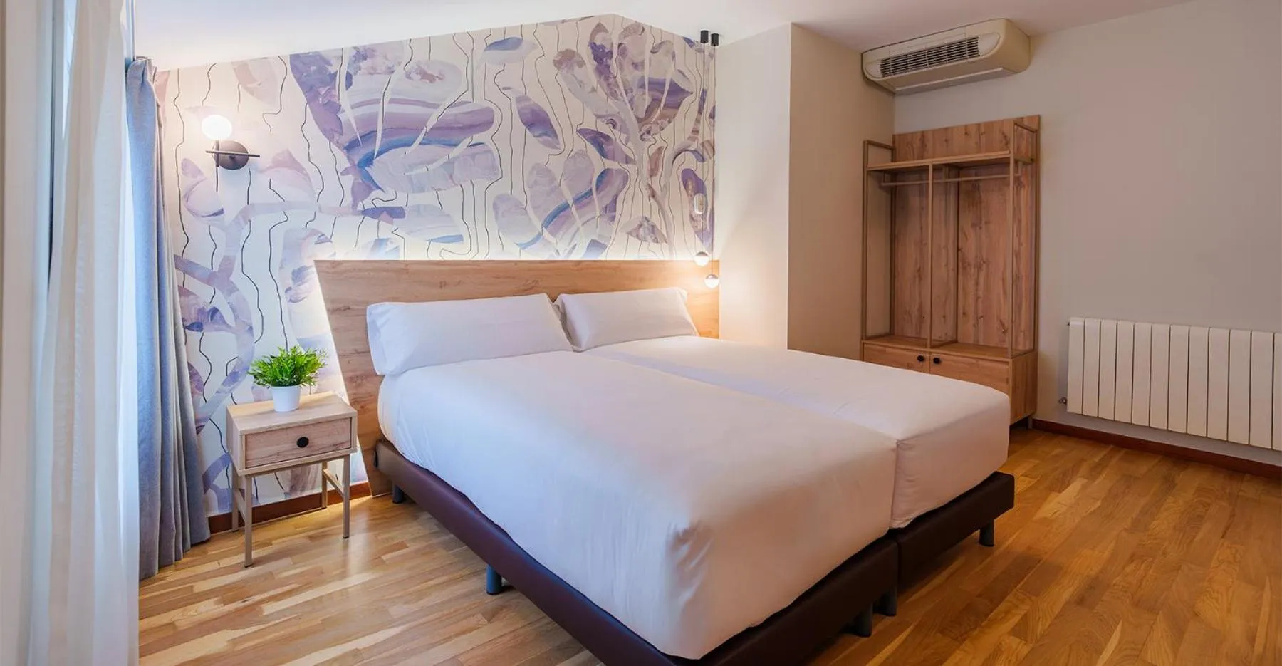 Bed in Spirit Hotel Ciudad de Burgos