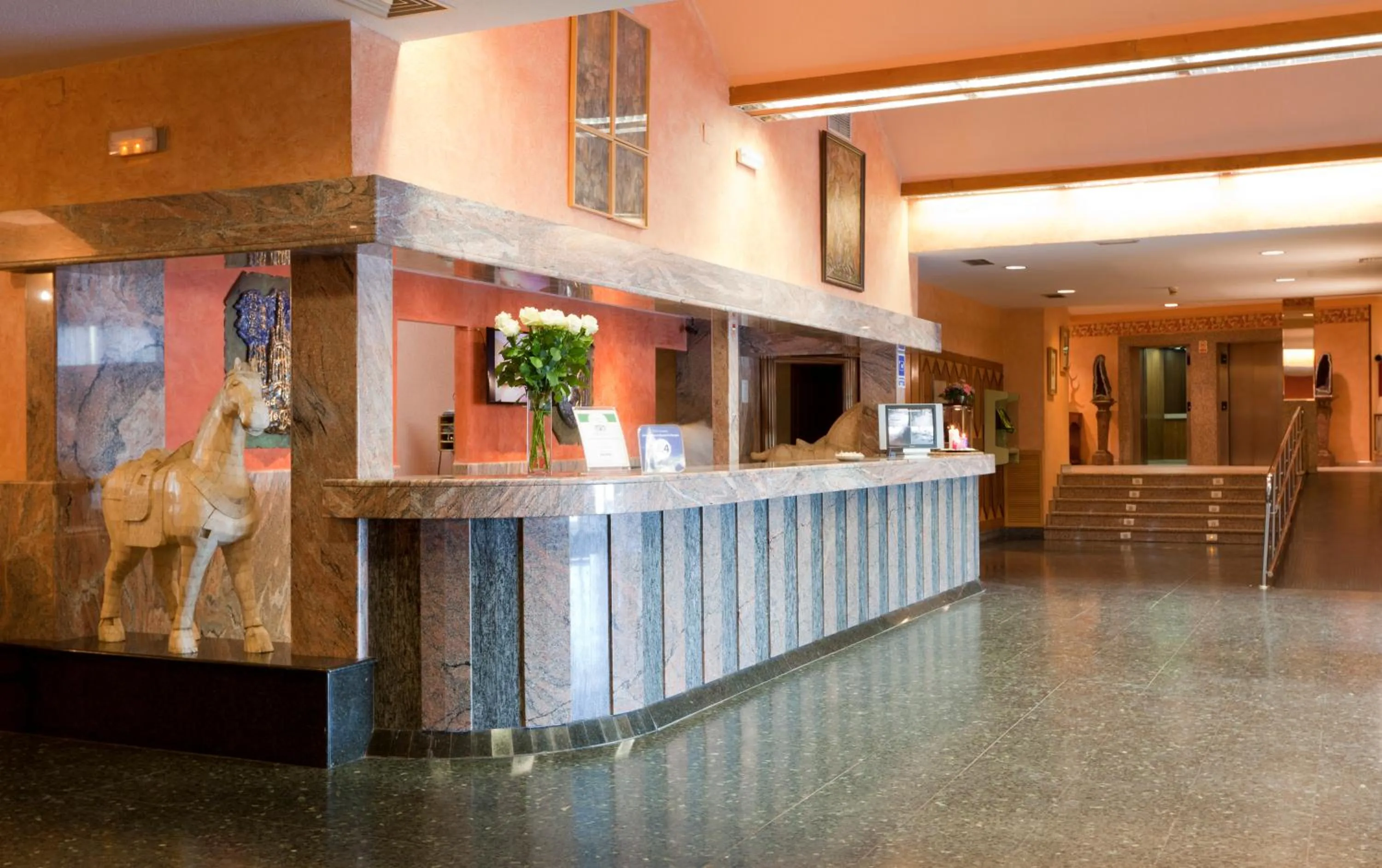 Lobby or reception in Spirit Hotel Ciudad de Burgos