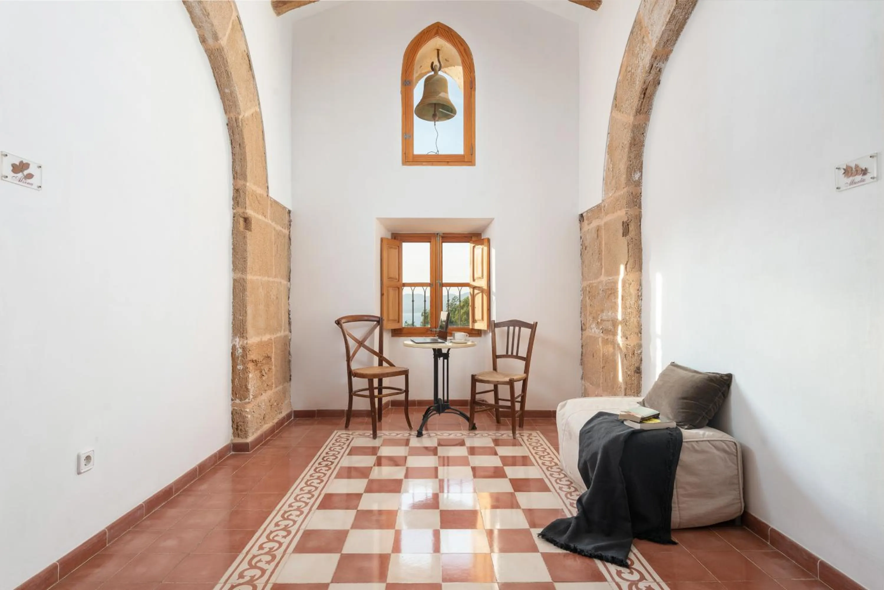 Lobby or reception in Petit Hotel Hostatgeria La Victoria