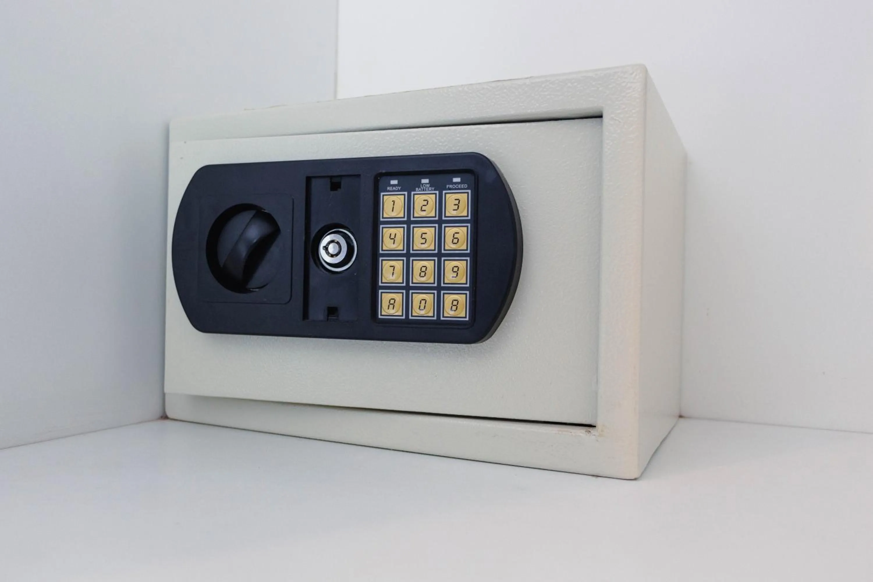 safe in TARATA BOUTIQUE HOTEL