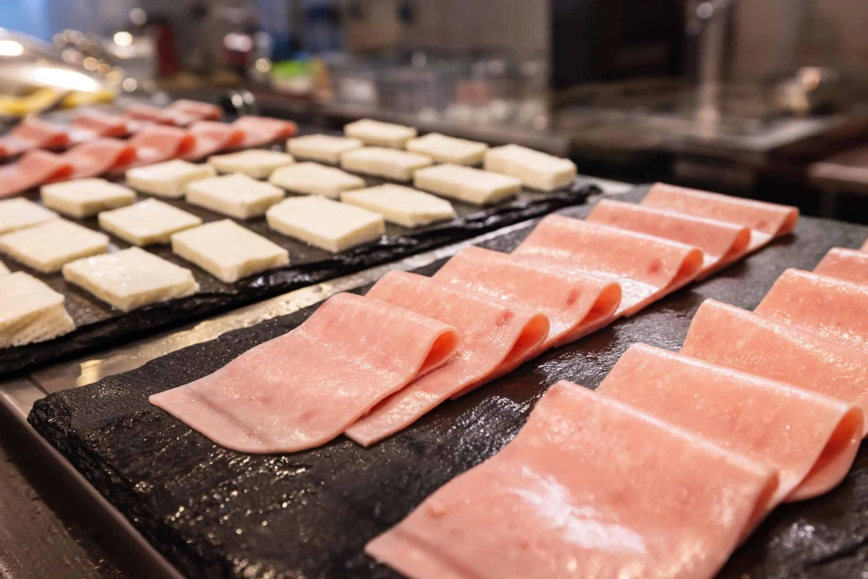 Restaurant/places to eat in TARATA BOUTIQUE HOTEL