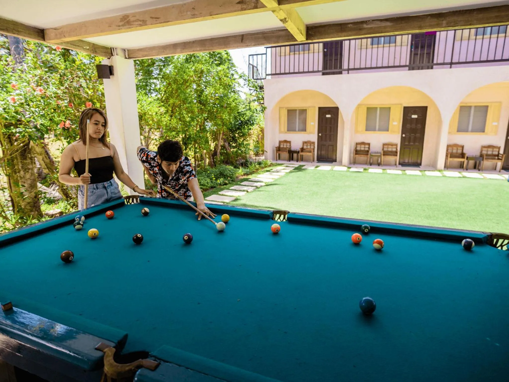Billiard in Mad Monkey Panglao