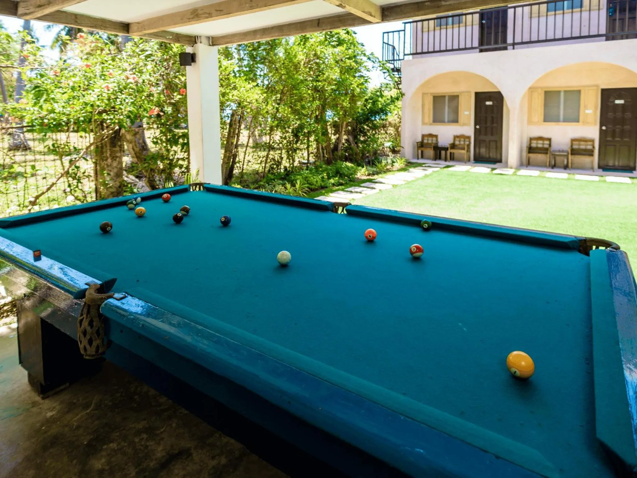 Billiard in Mad Monkey Panglao