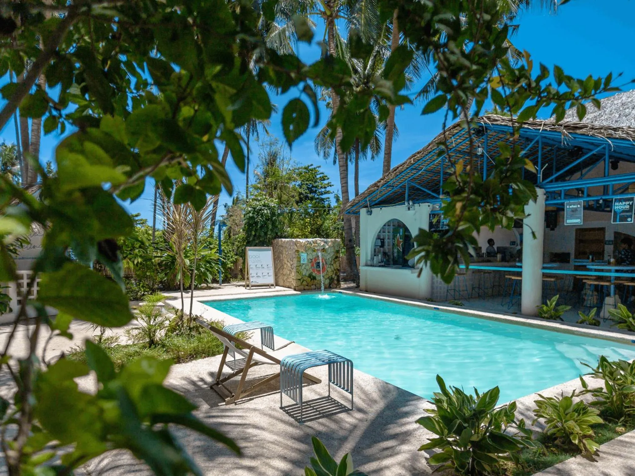 Swimming pool in Mad Monkey Panglao