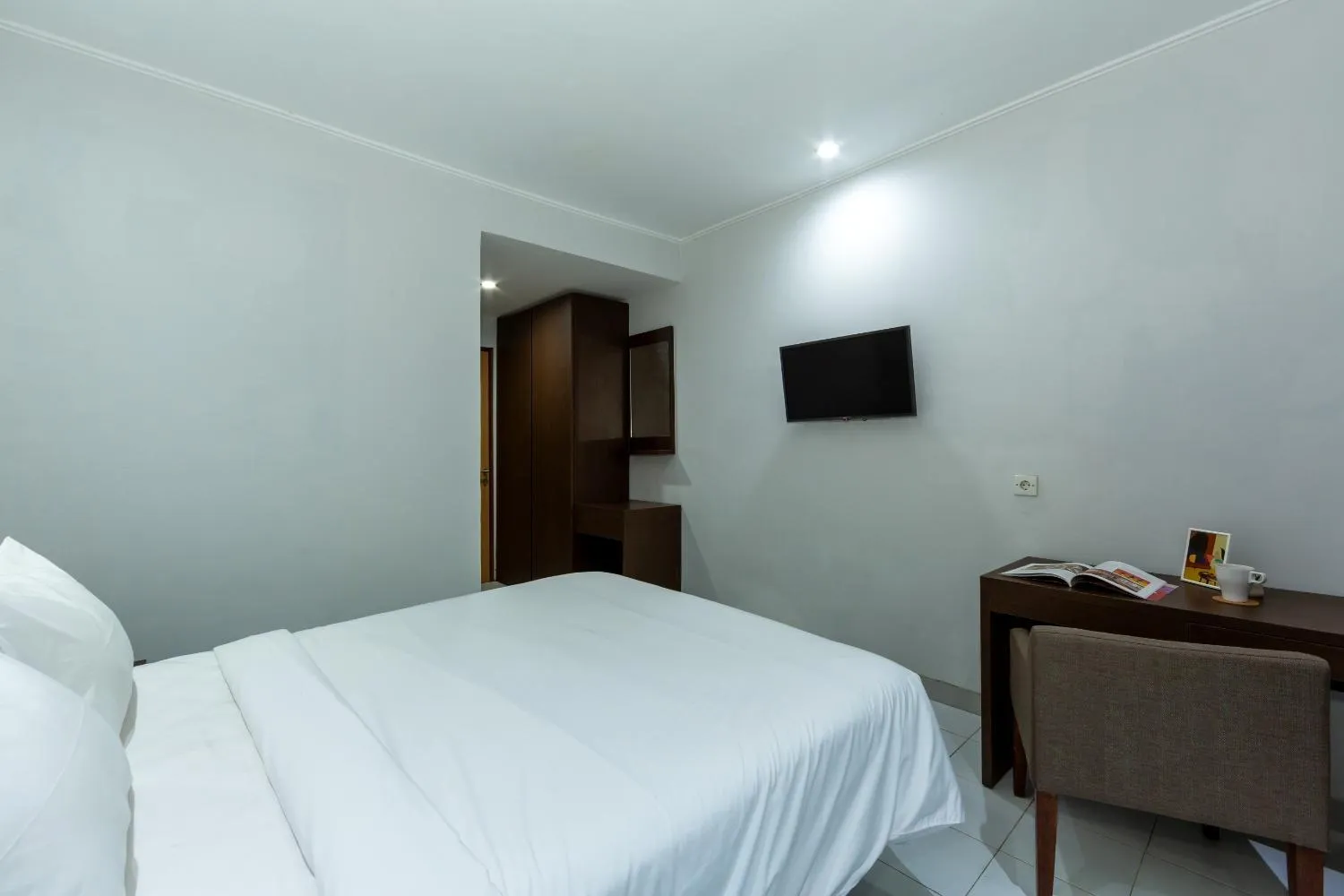 Bedroom, Bed in Cove Matahari Guesthouse Sunset