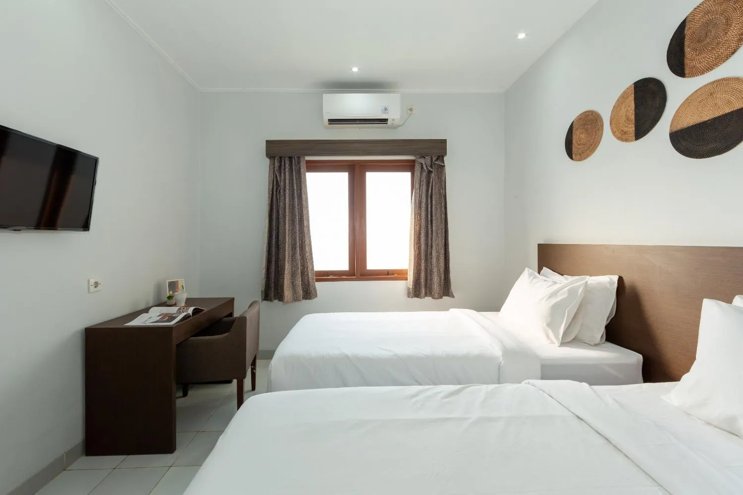 Bedroom, Bed in Cove Matahari Guesthouse Sunset