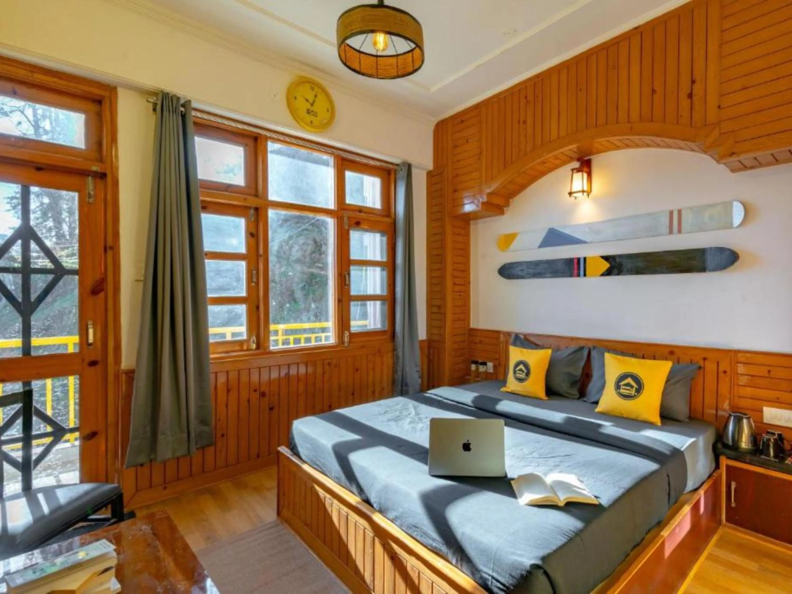 Bed in The Hosteller Narkanda