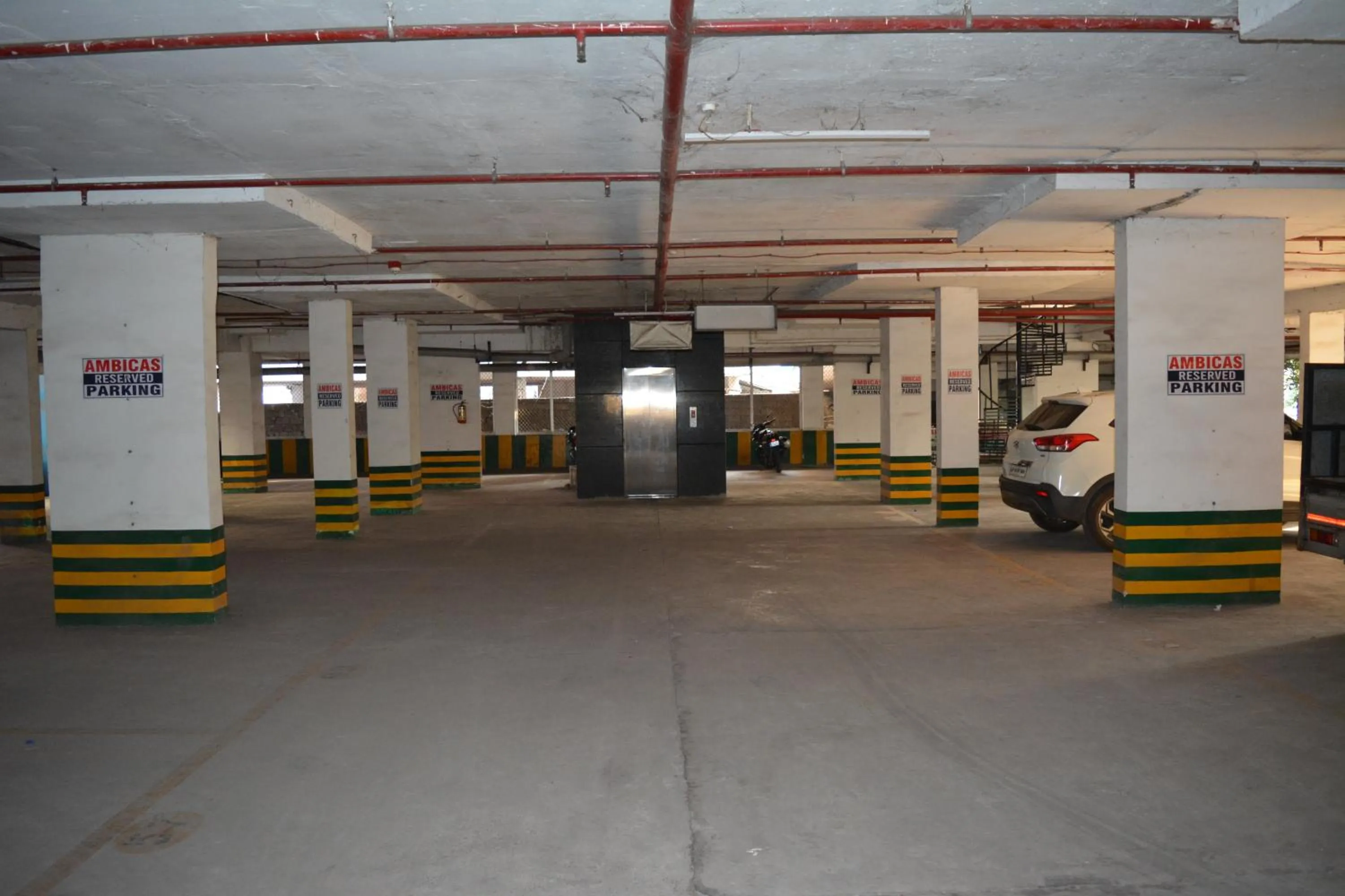 Parking in Hotel Ambicas Grand