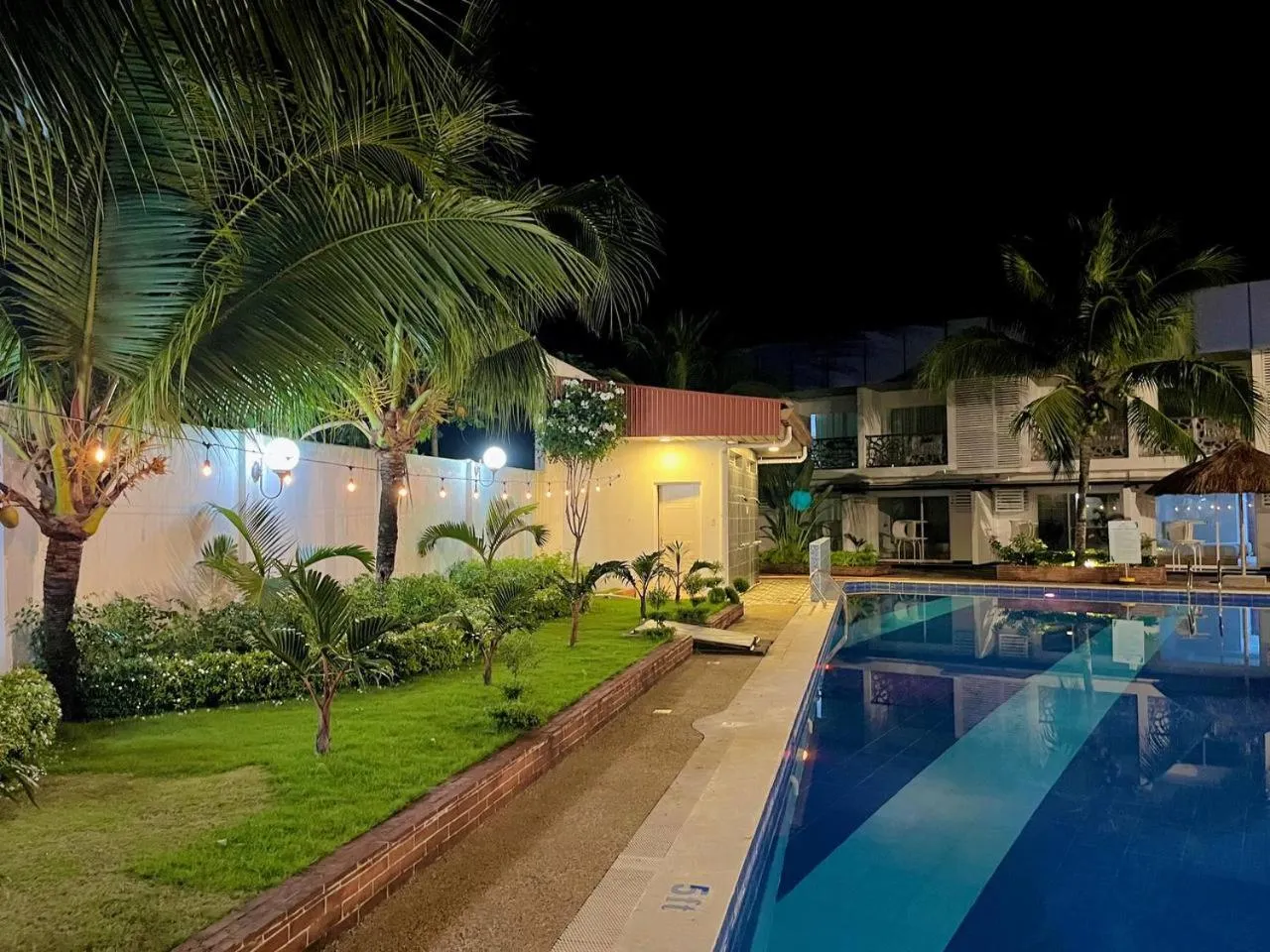 Night in 라메디 리조트 보홀 Ramede Resort Bohl