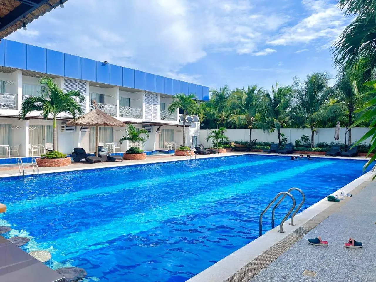 Swimming pool in 라메디 리조트 보홀 Ramede Resort Bohl