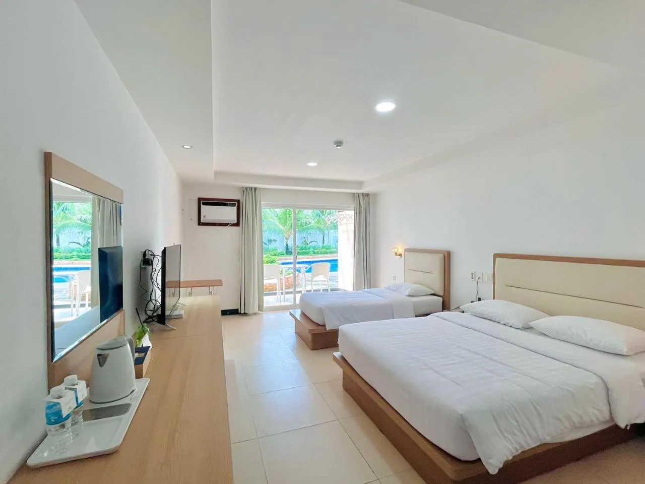 Bedroom, Bed in 라메디 리조트 보홀 Ramede Resort Bohl