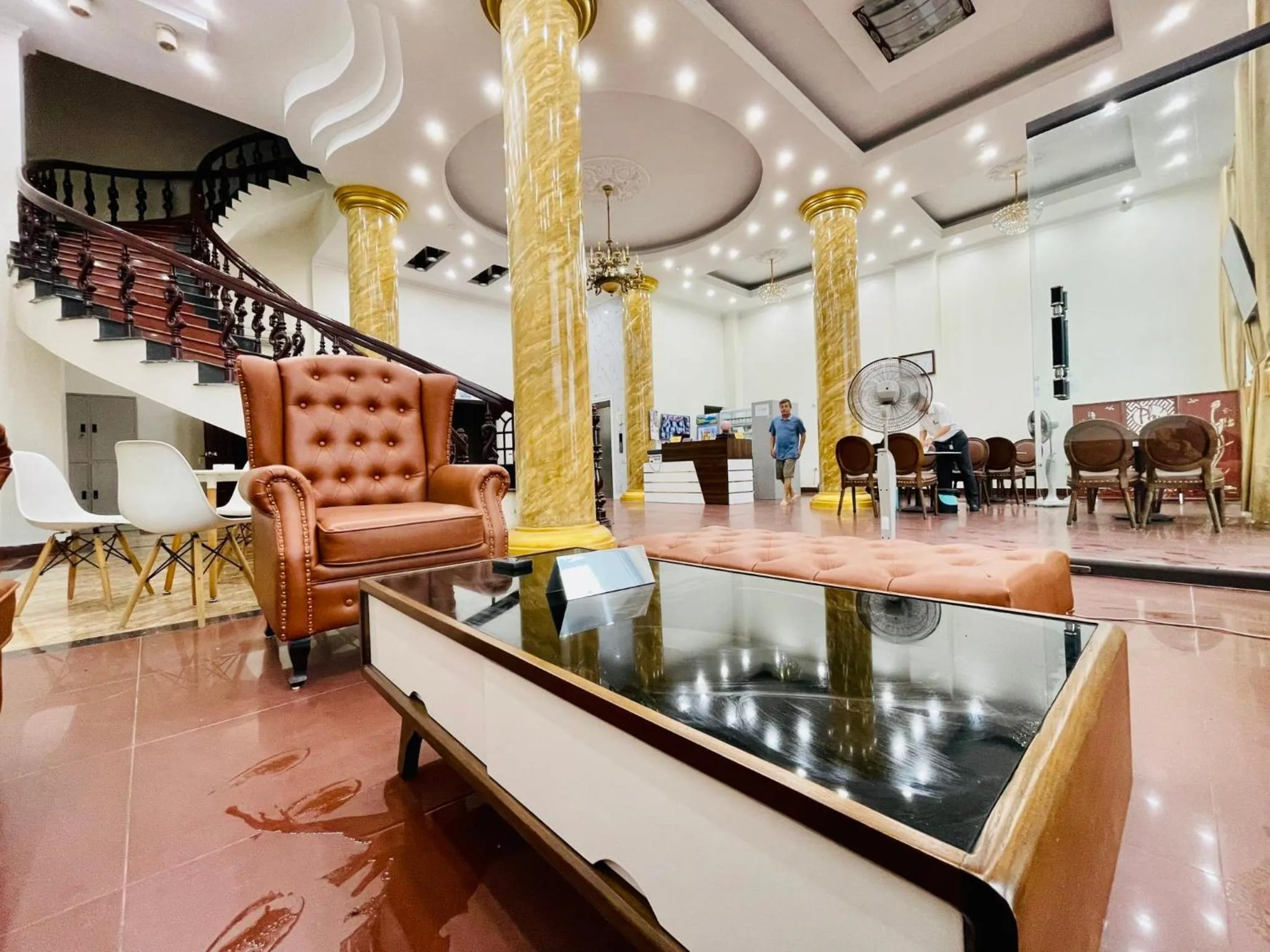 Khách Sạn Cao Sơn Cẩm Phả