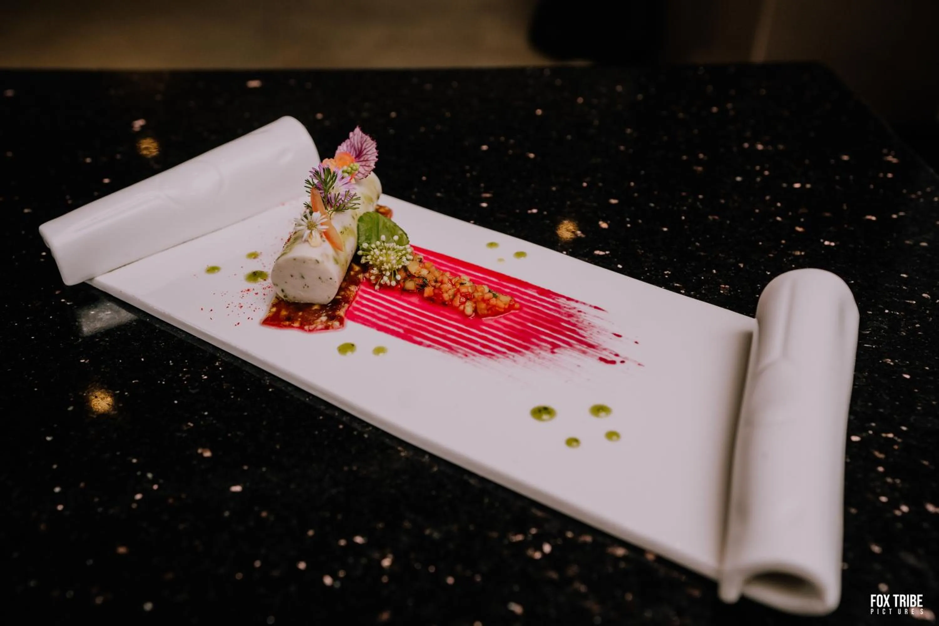 Earl's Regent Negombo "Golden Shore at Your Door - Find Your Dream Stay"