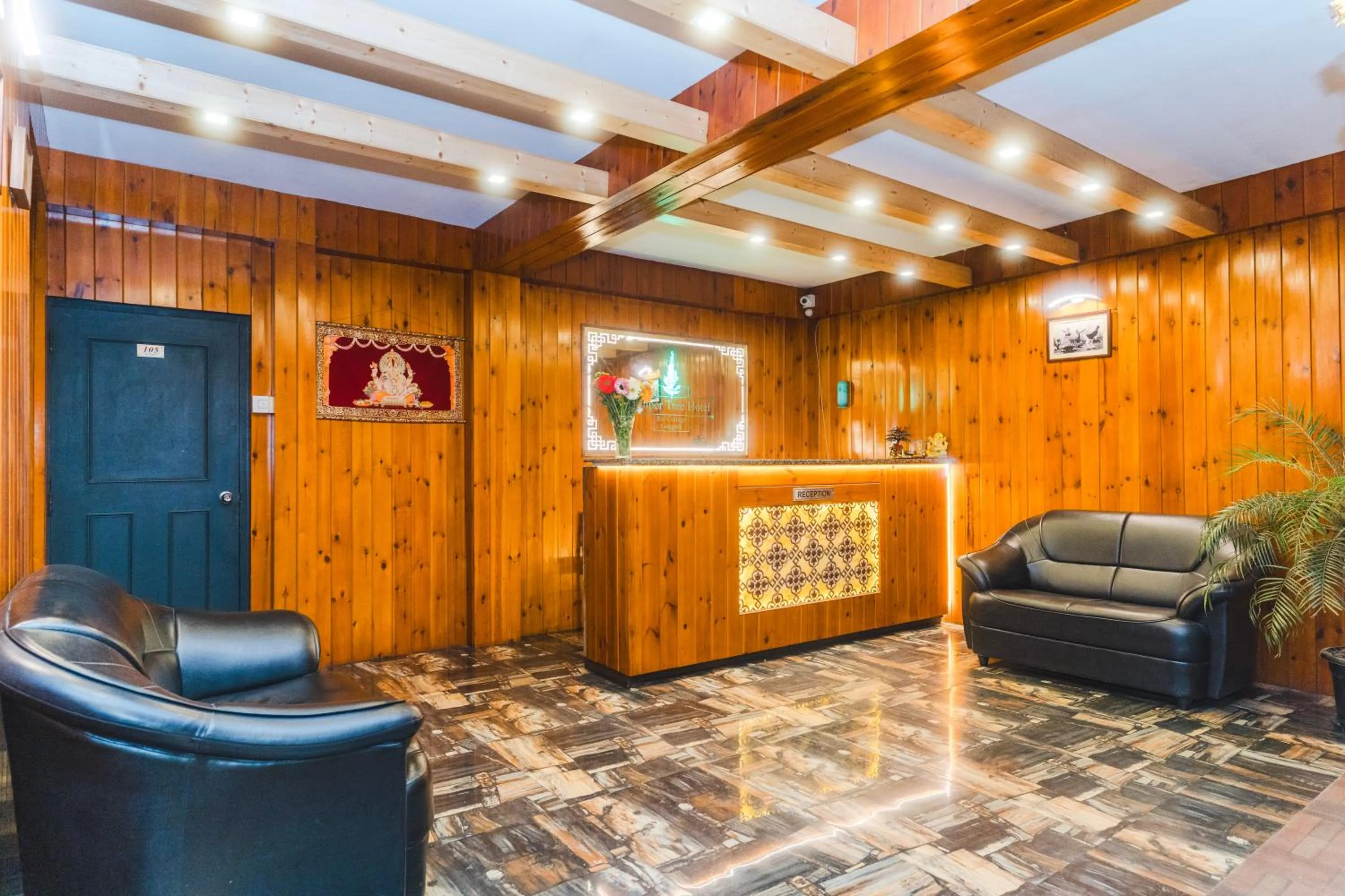 Lobby or reception in Sparrow Juniper Tree 2 min walk To Mg Marg