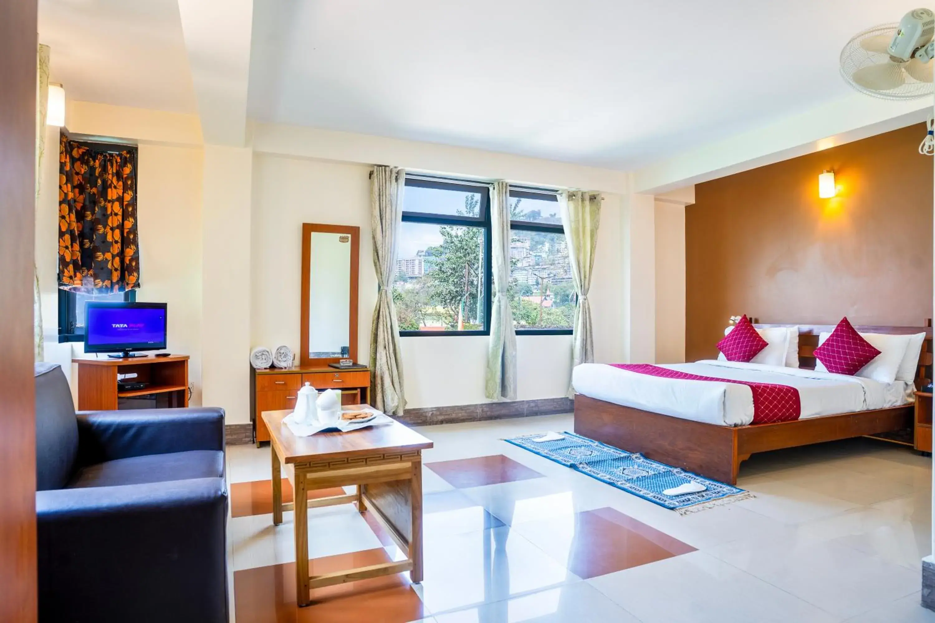 King Room with Mountain View in Sparrow Juniper Tree 2 min walk To Mg Marg King Room with Mountain View in Sparrow Juniper Tree 2 min walk To Mg Marg