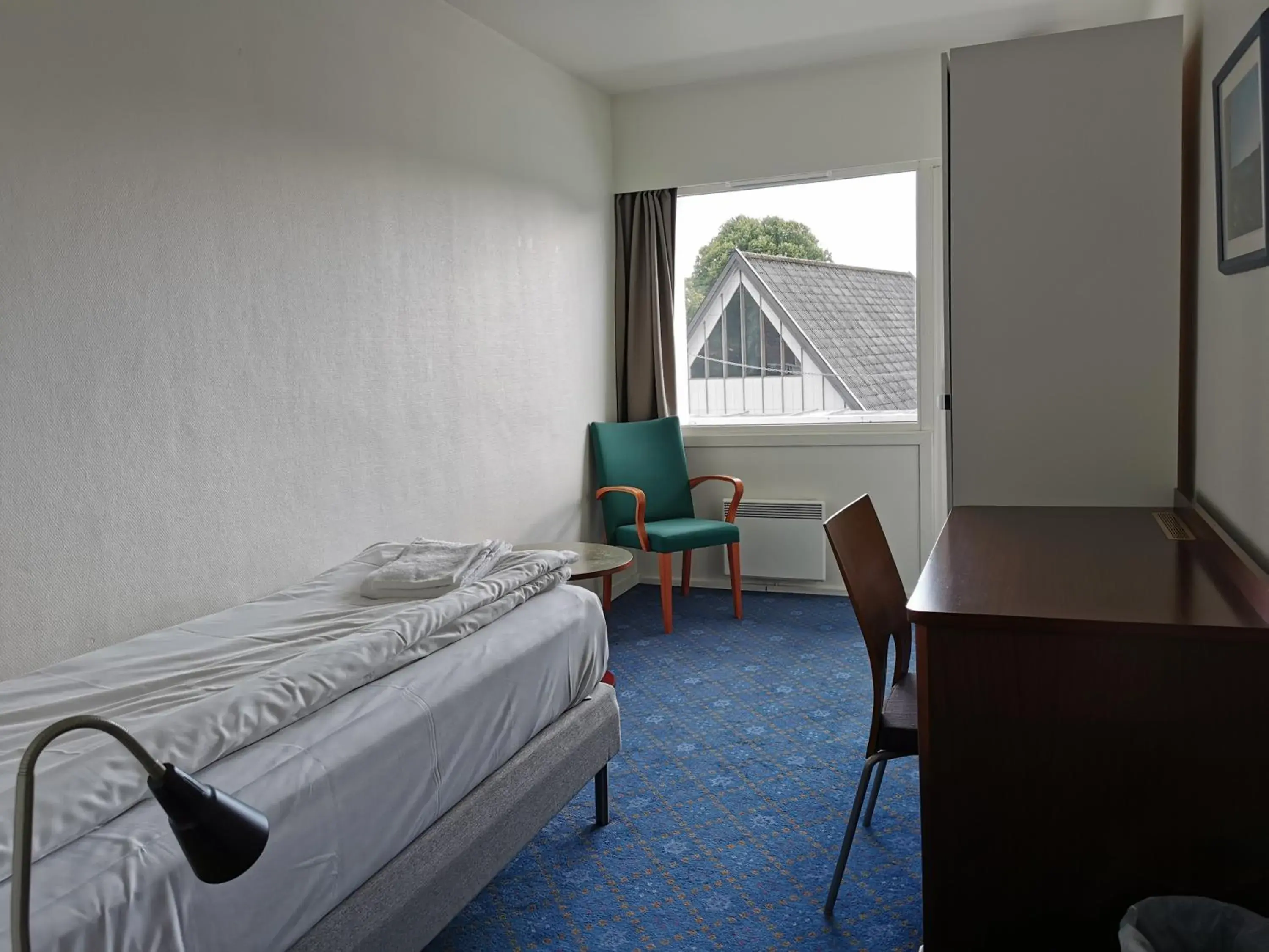 Budget Single Room - single occupancy in SKAP Hostel Mandal Budget Single Room - single occupancy in SKAP Hostel Mandal