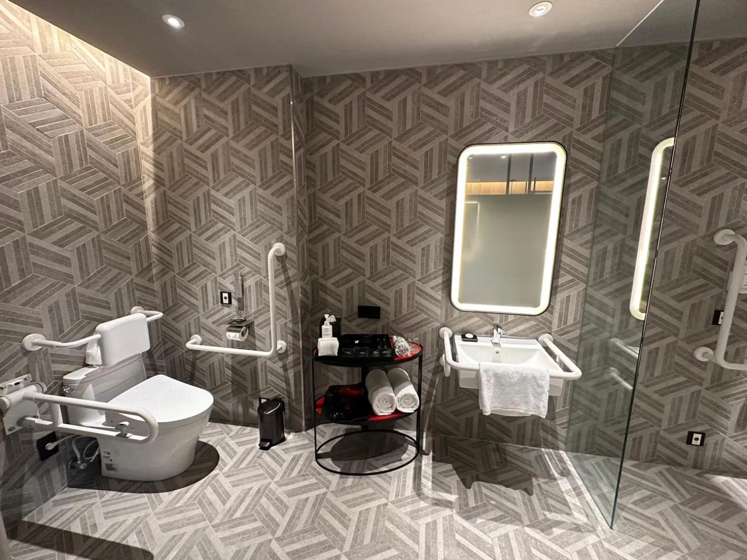 Toilet in Hotel Indigo Alishan by IHG