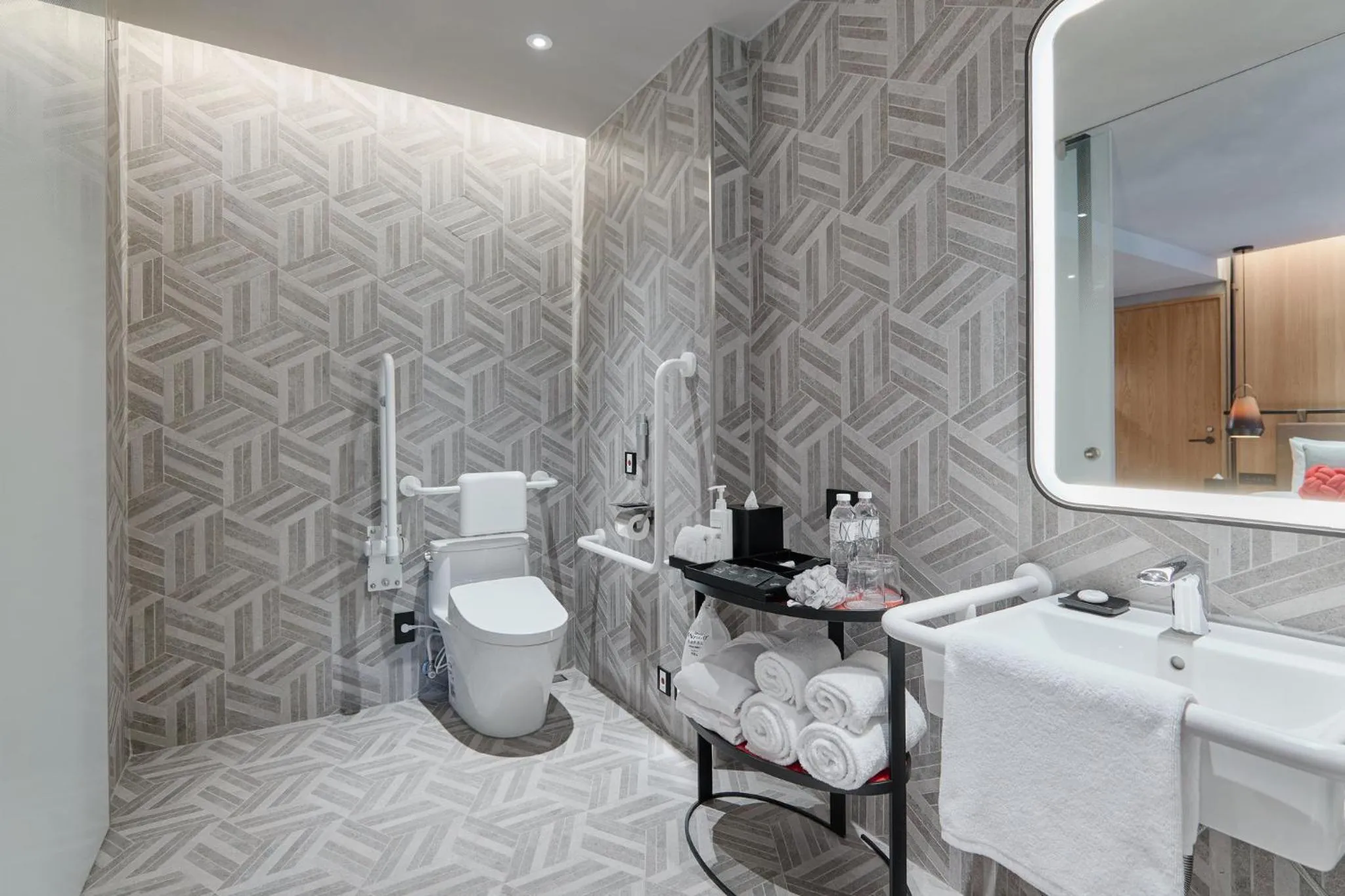 Bathroom in Hotel Indigo Alishan by IHG