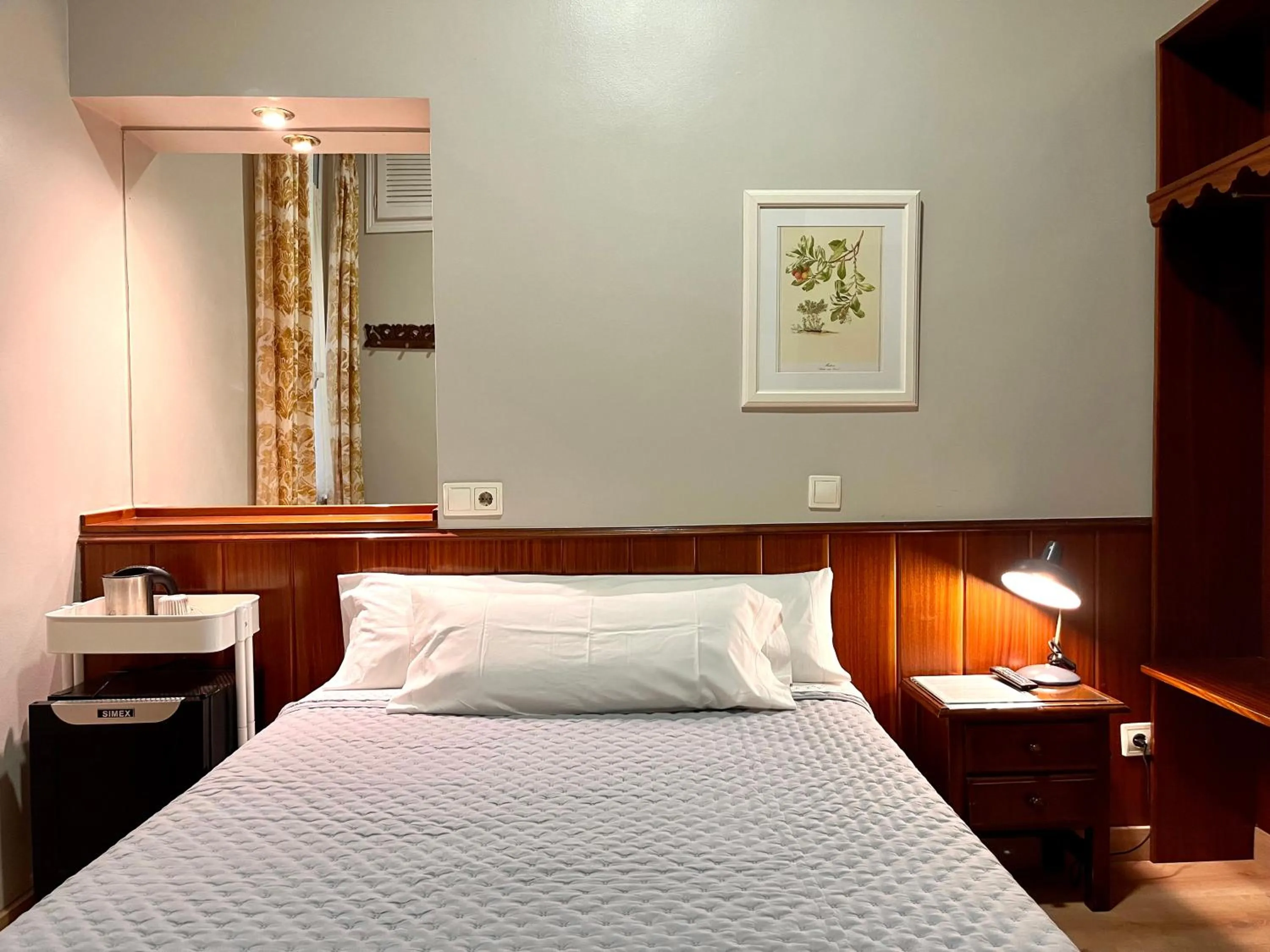 Photo of the whole room, Bed in Hostal La Vera