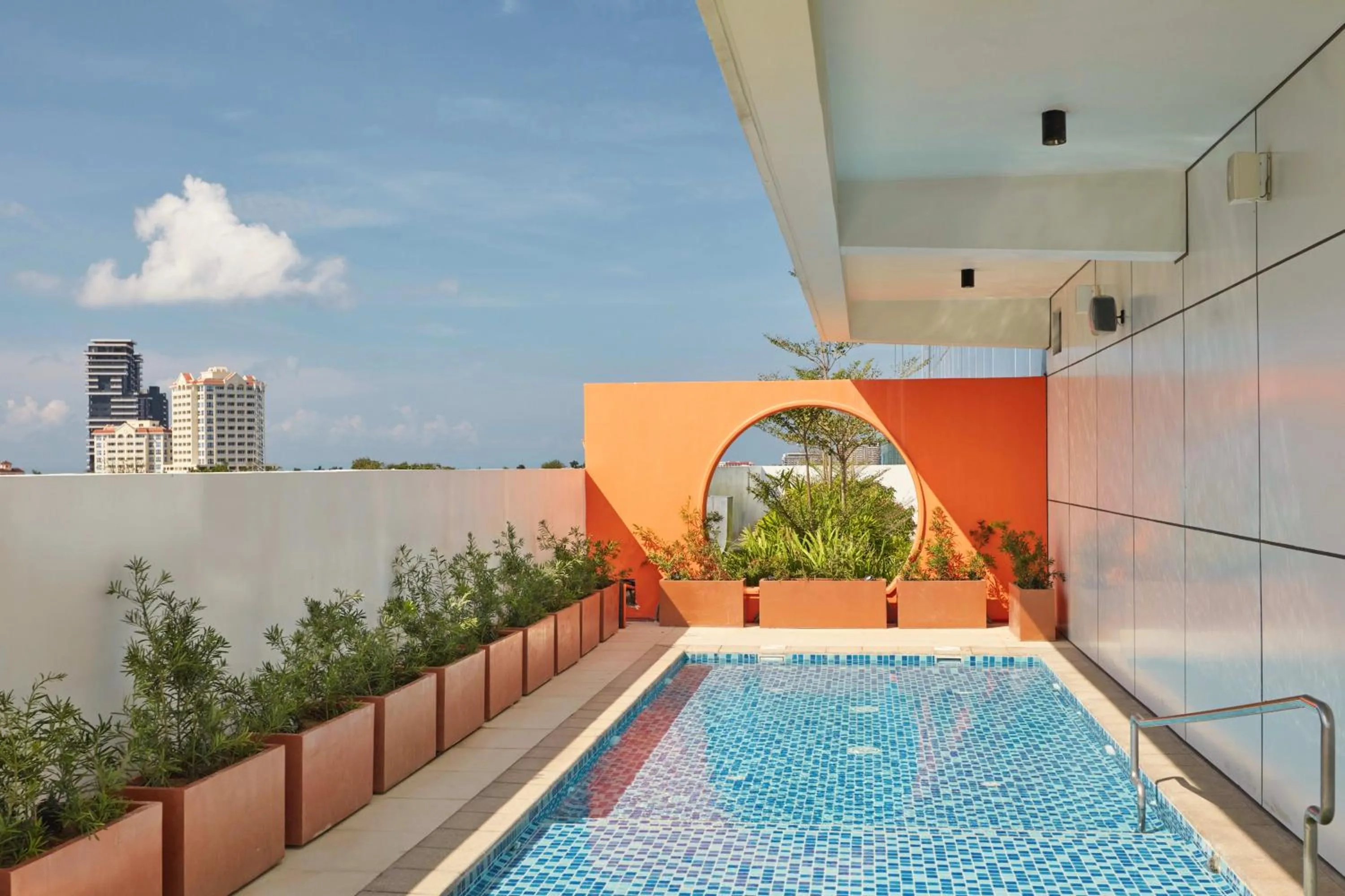 Pool view in Mercure Mactan Cebu