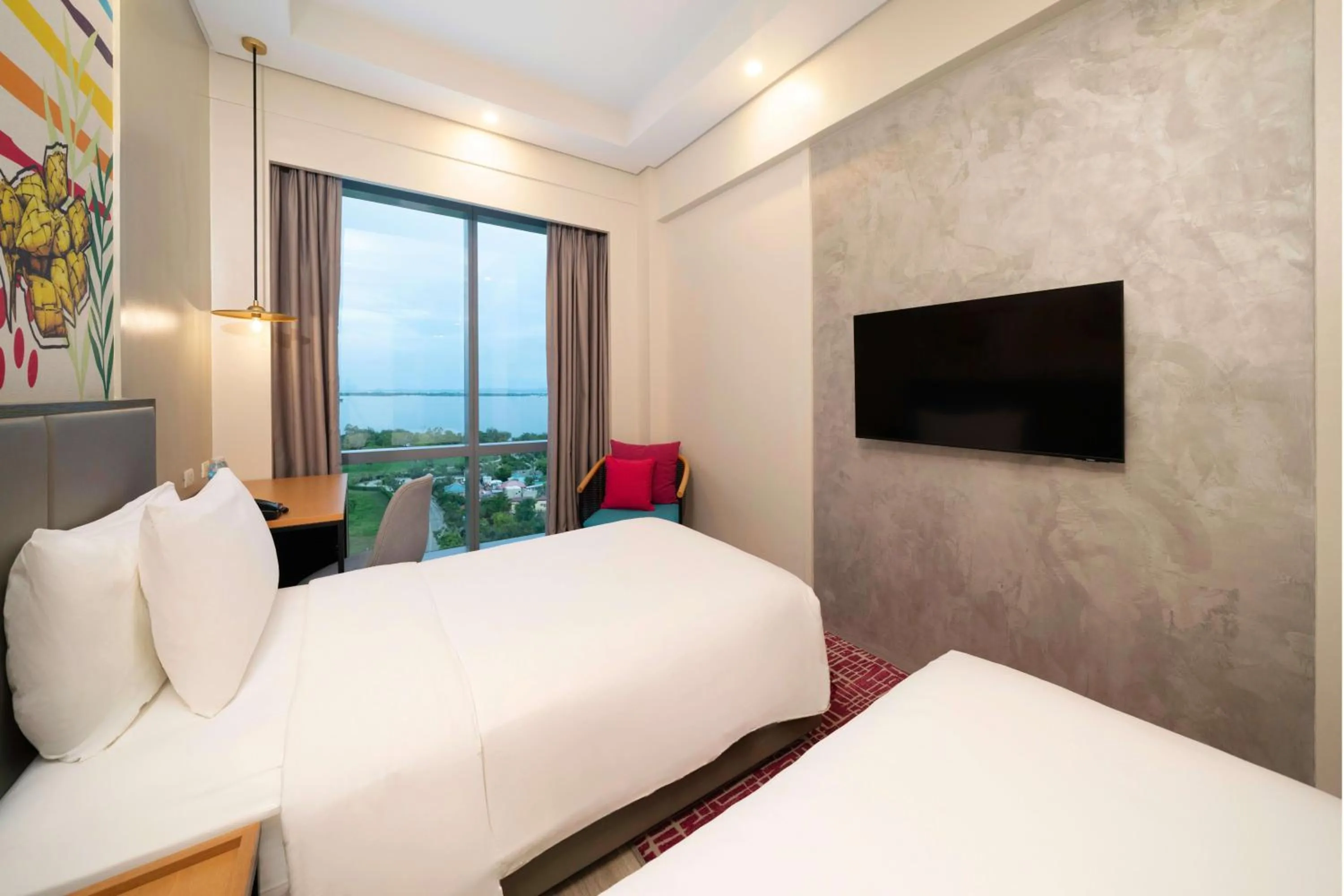 Bedroom, Bed in Mercure Mactan Cebu