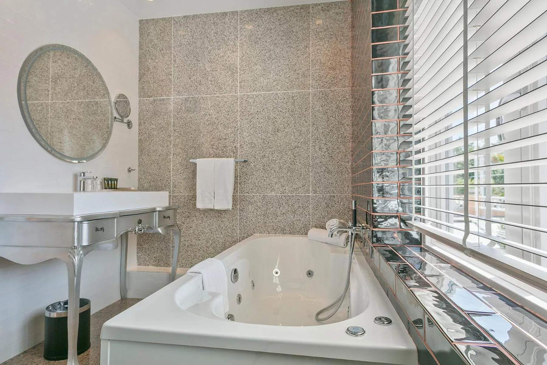 Van der Valk Hotel Barcarola