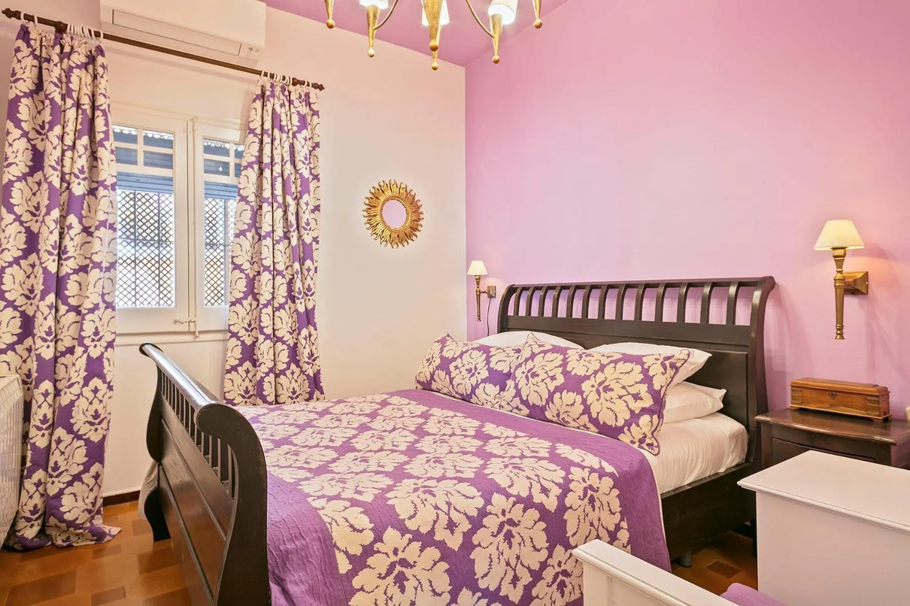 Bed in Van der Valk Hotel Barcarola